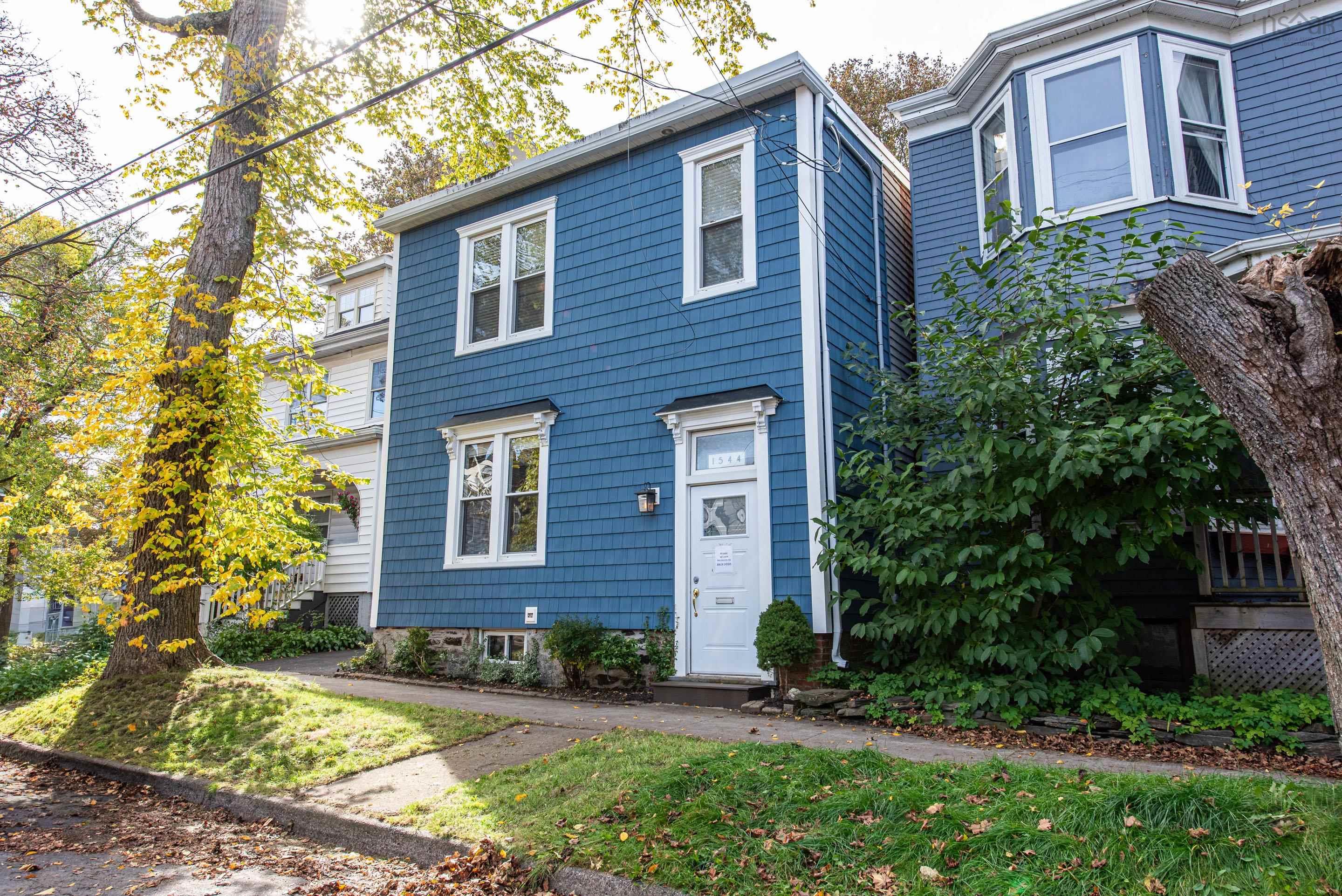 Thumbnail image for 1544 Henry Street MLS<sup>®</sup> 202626396