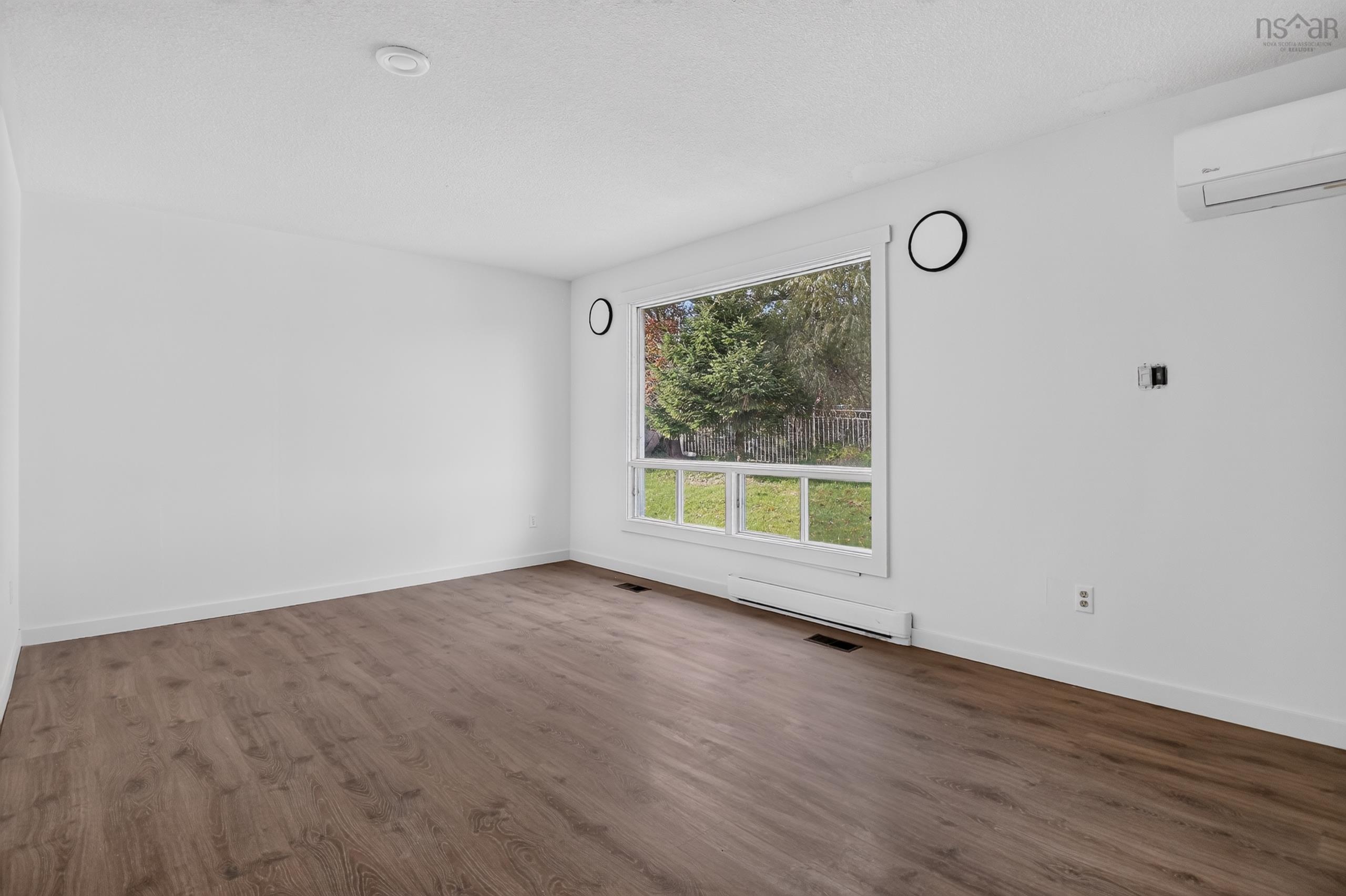 View image 11