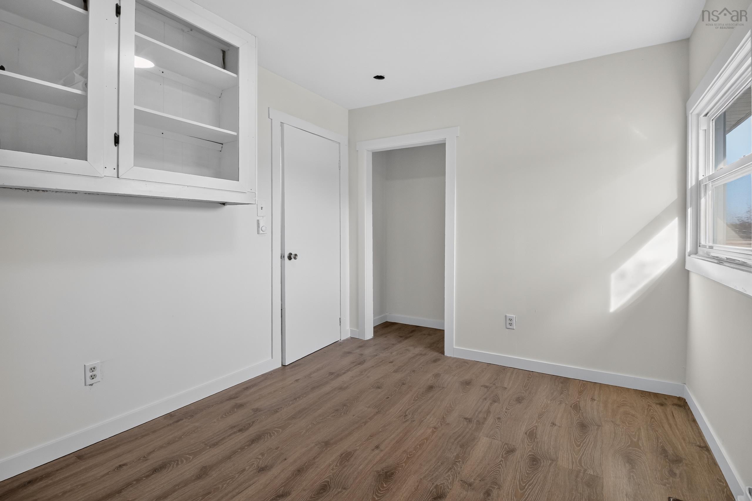 View image 18