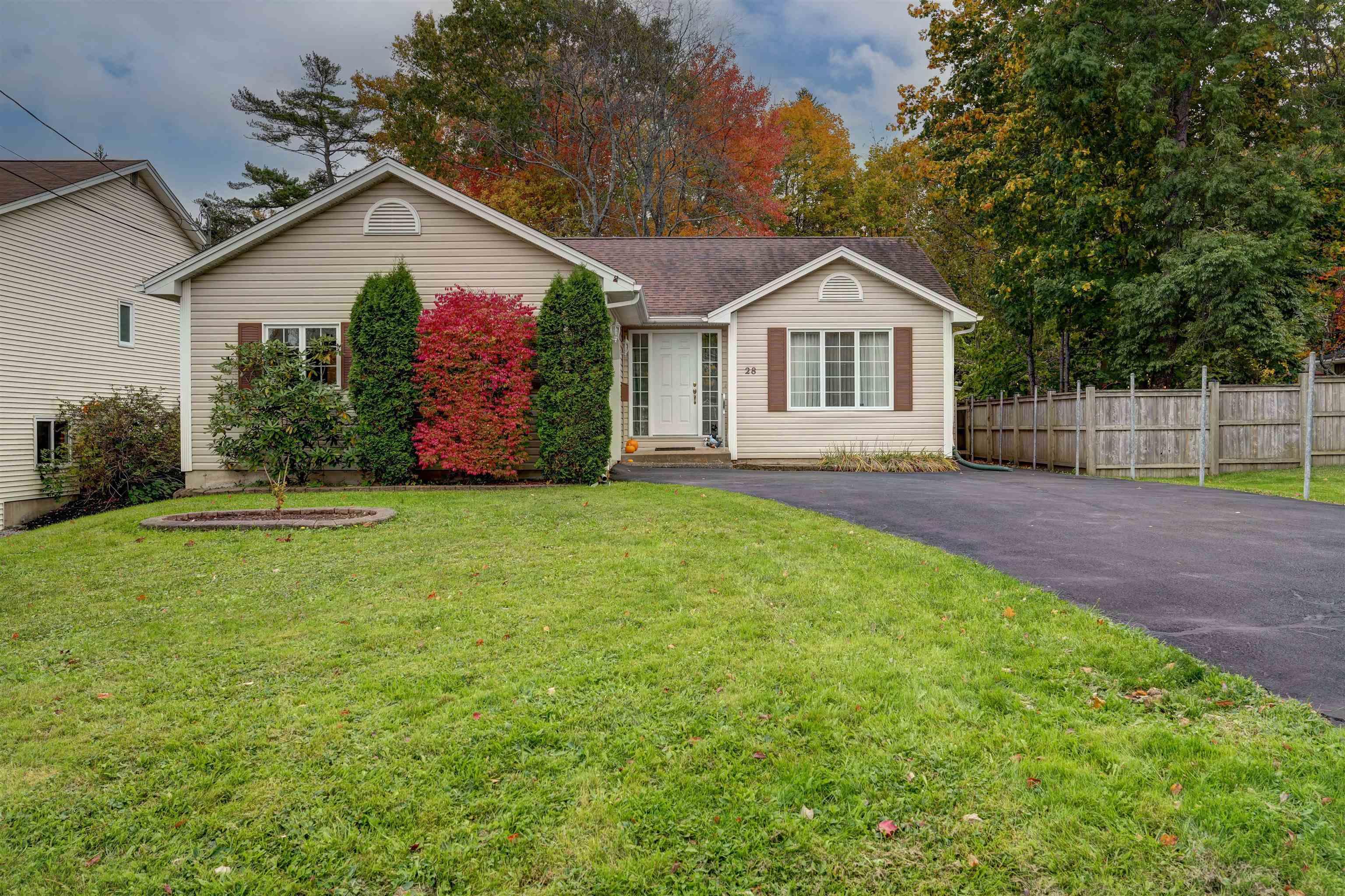 Thumbnail image for 28 Fort Sackville Road MLS<sup>®</sup> 202626426