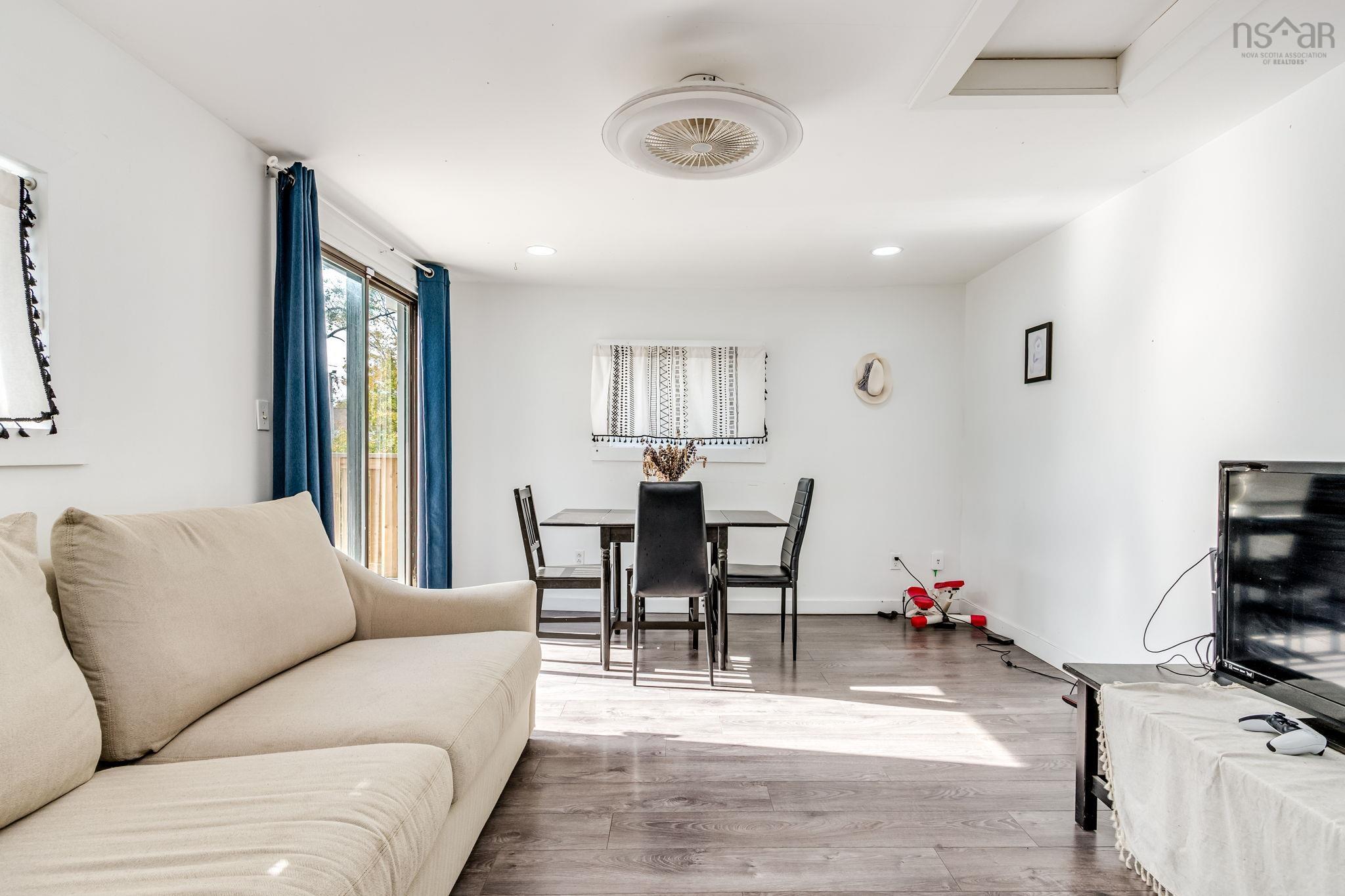 View image 12