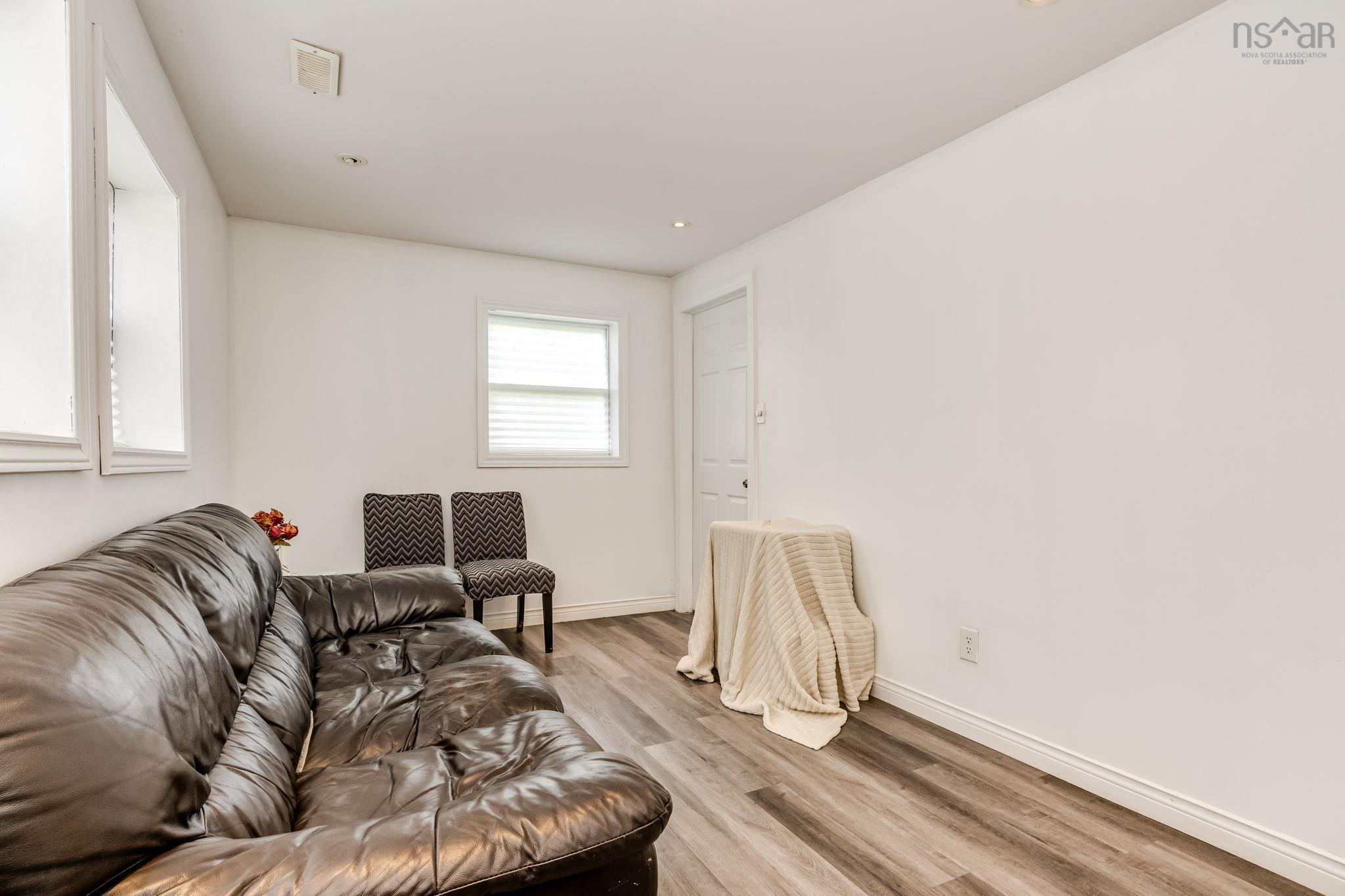 View image 18
