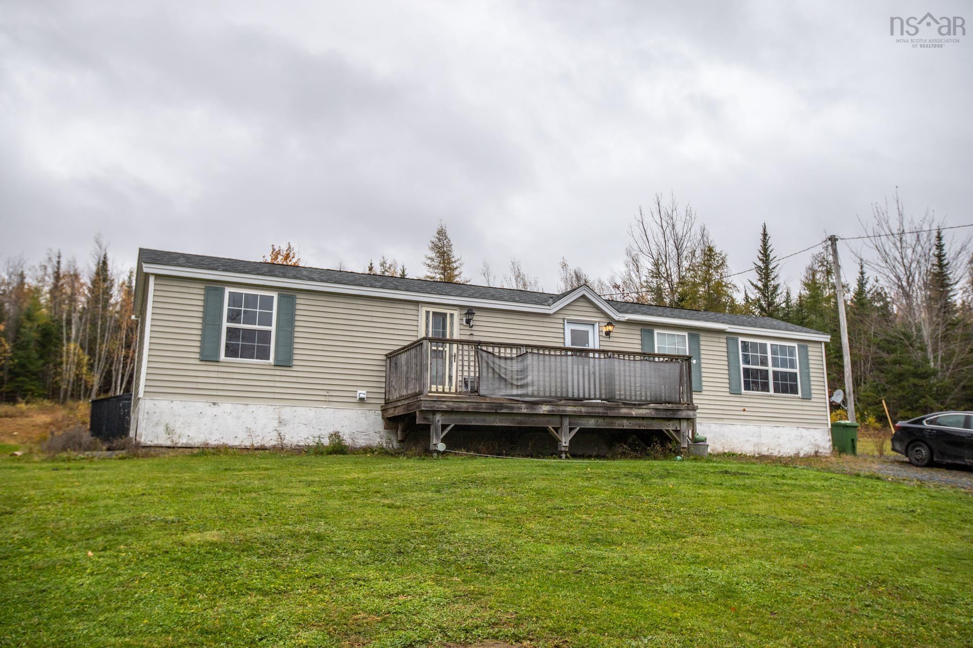 Thumbnail image for 705 Lake Egmont Road MLS<sup>®</sup> 202626555