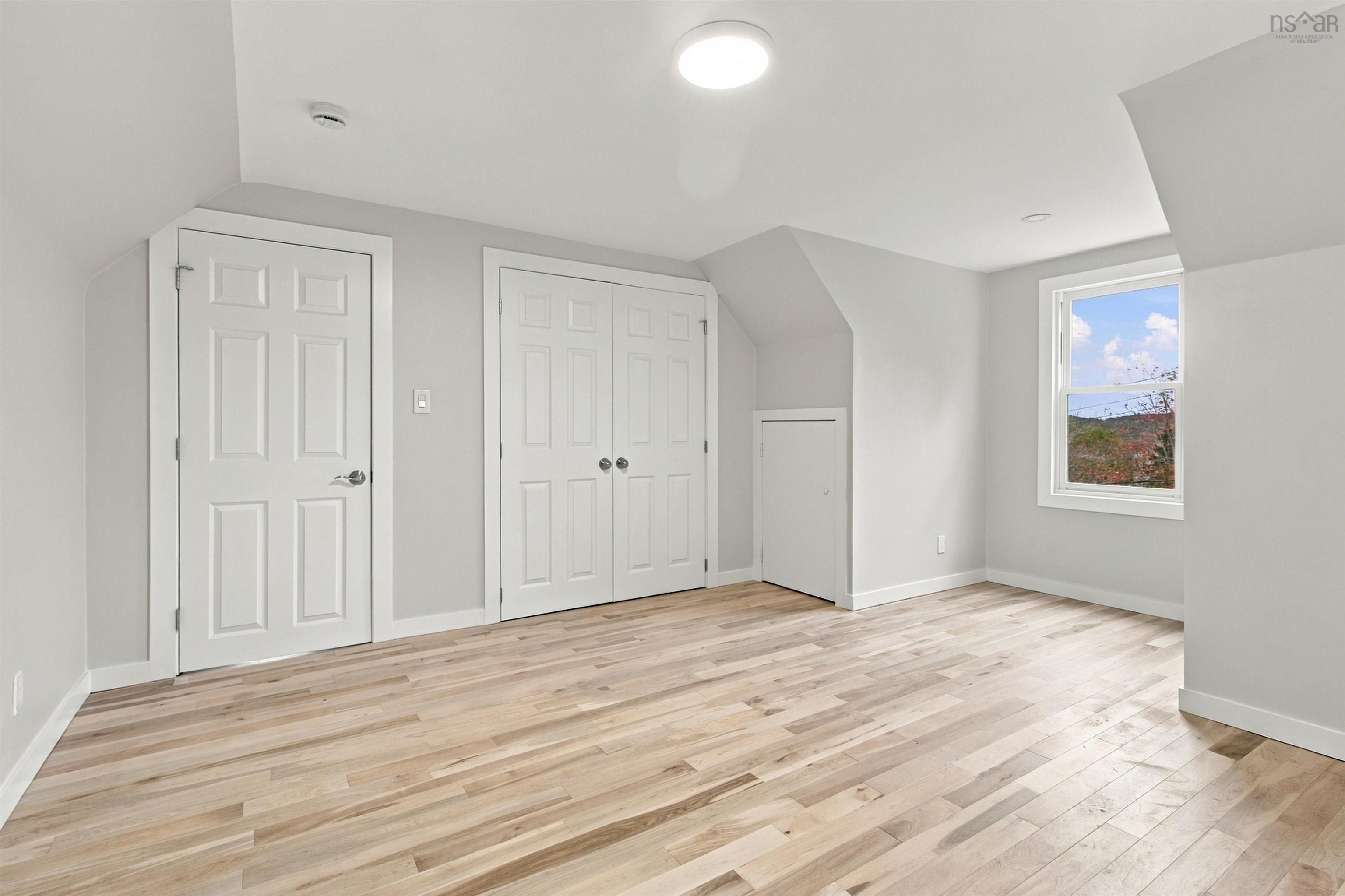View image 18