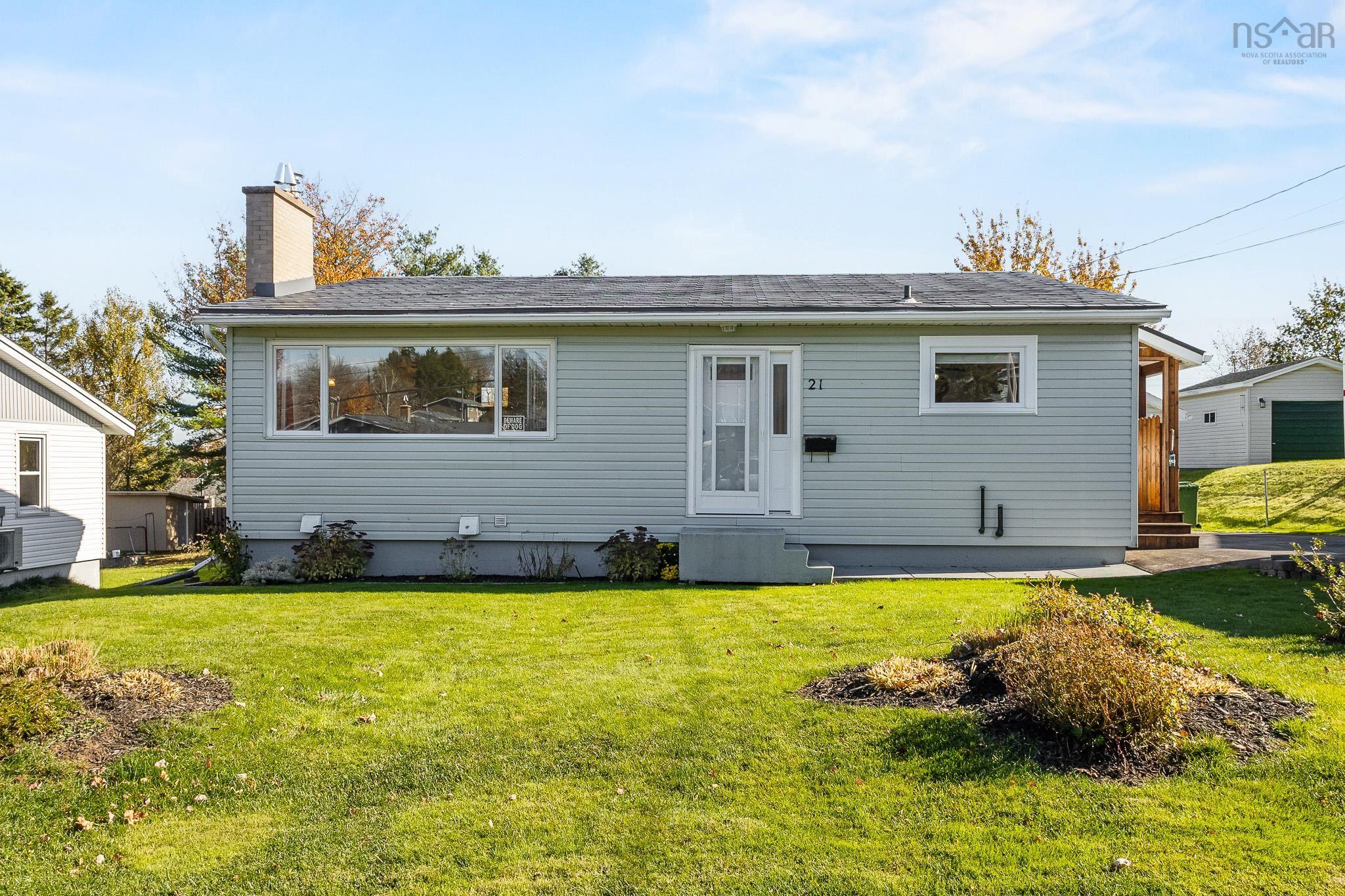 Thumbnail image for 21 Laurie Drive MLS<sup>®</sup> 202626772