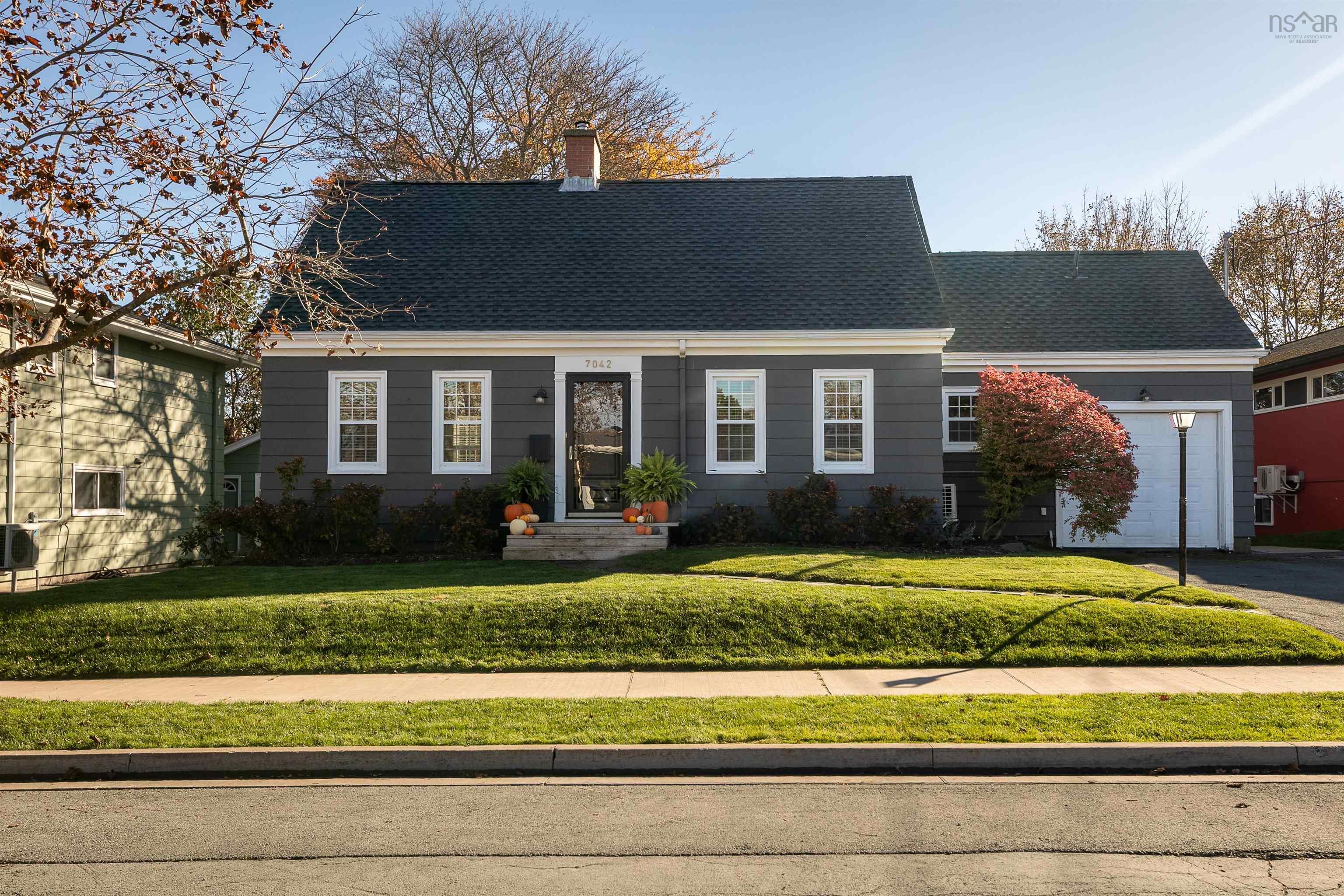 Thumbnail image for 7042 Royal Pine Avenue MLS<sup>®</sup> 202626885