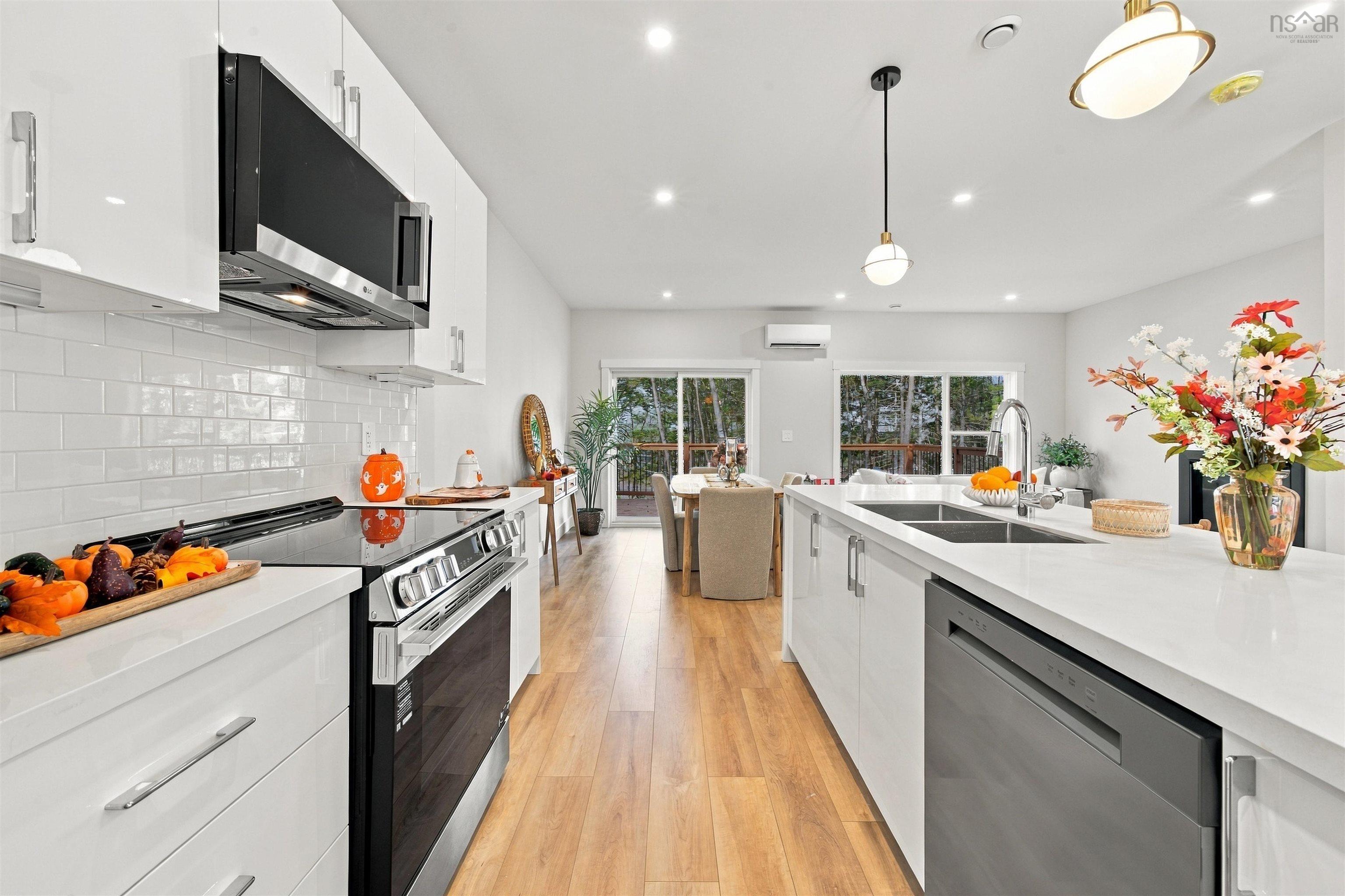 View image 11
