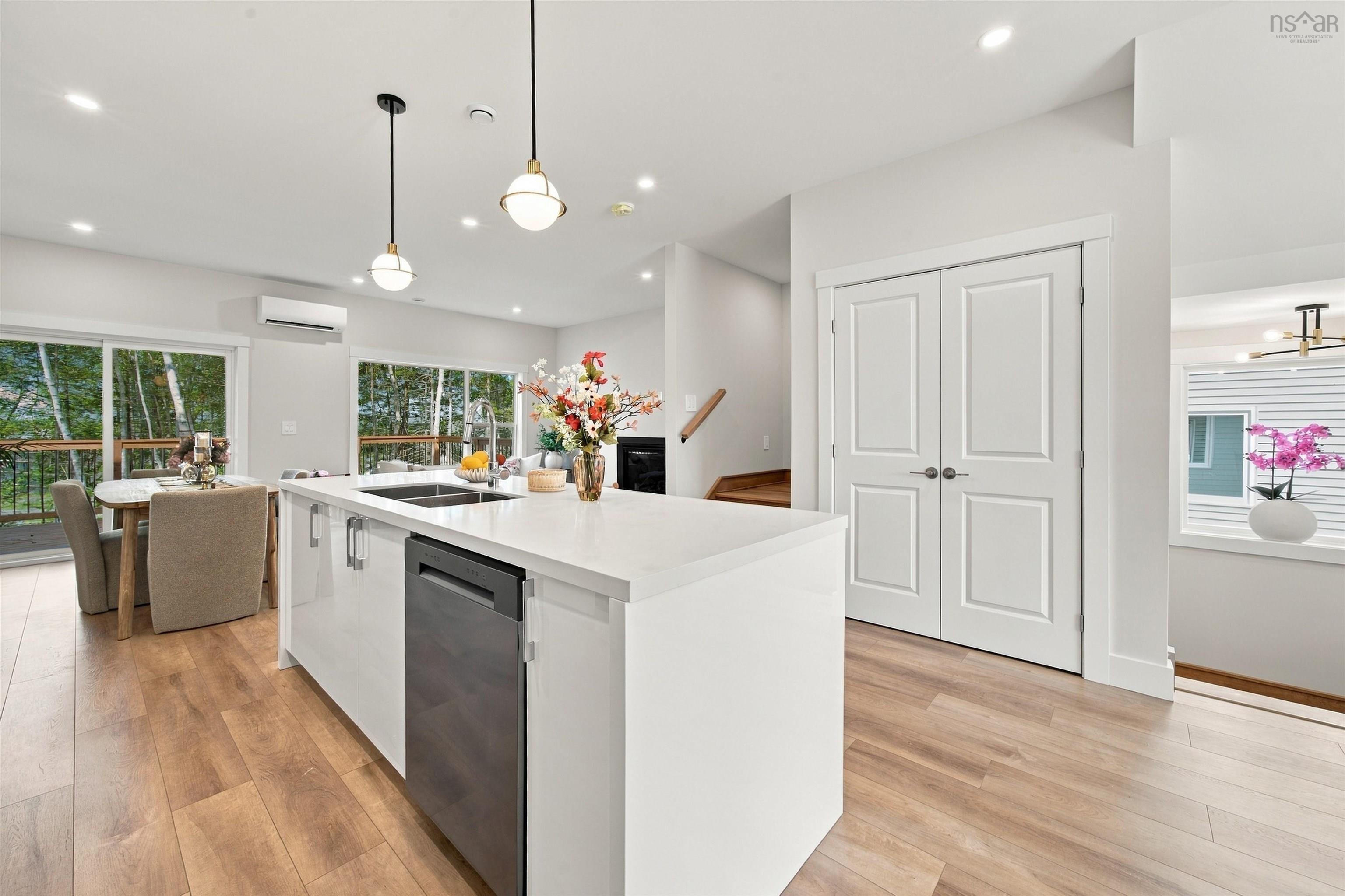 View image 12