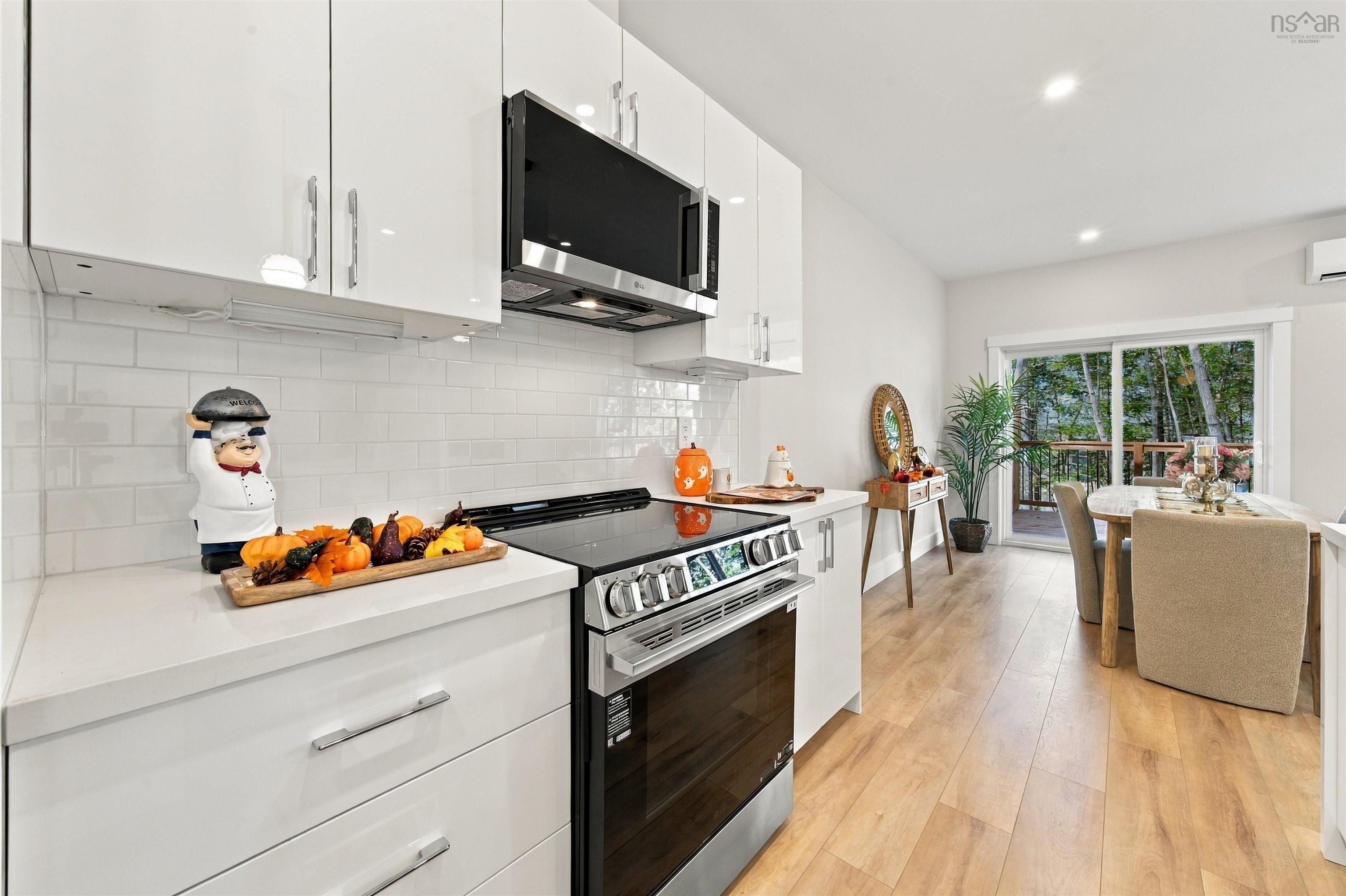 View image 9
