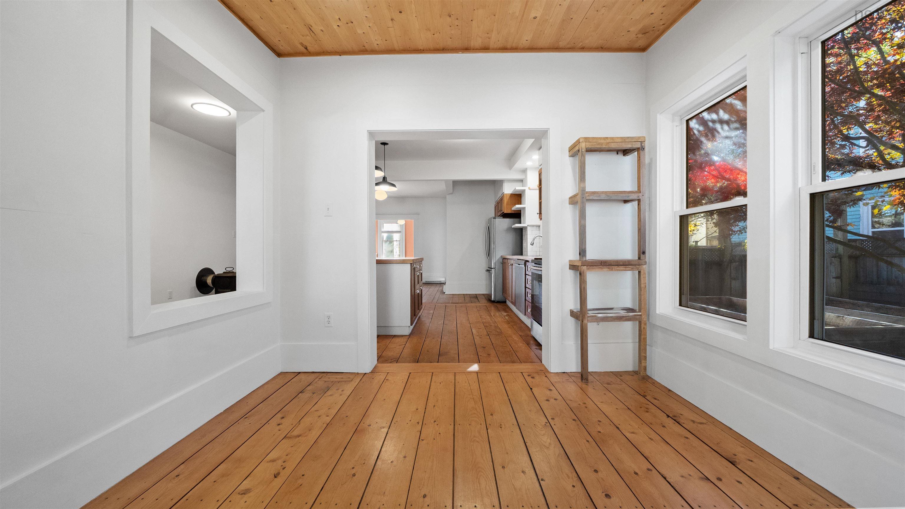 View image 11