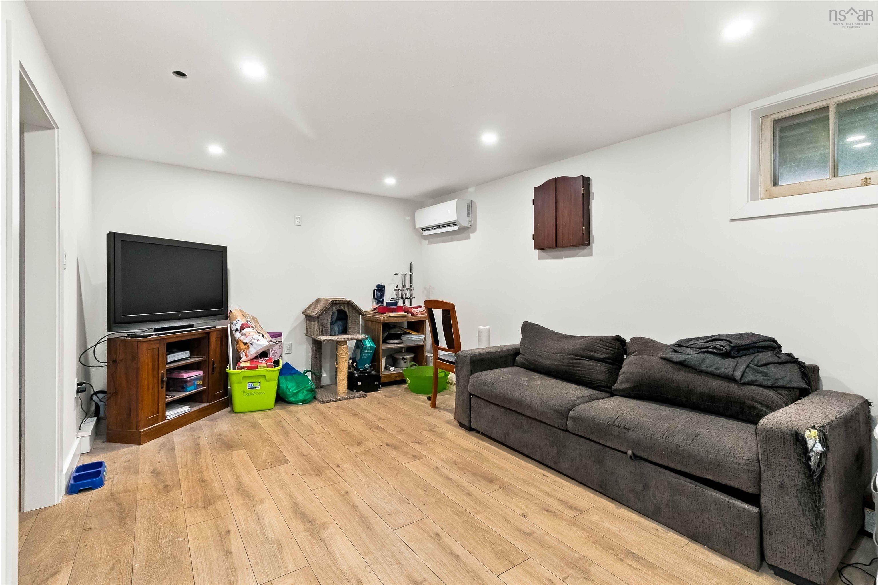 View image 19