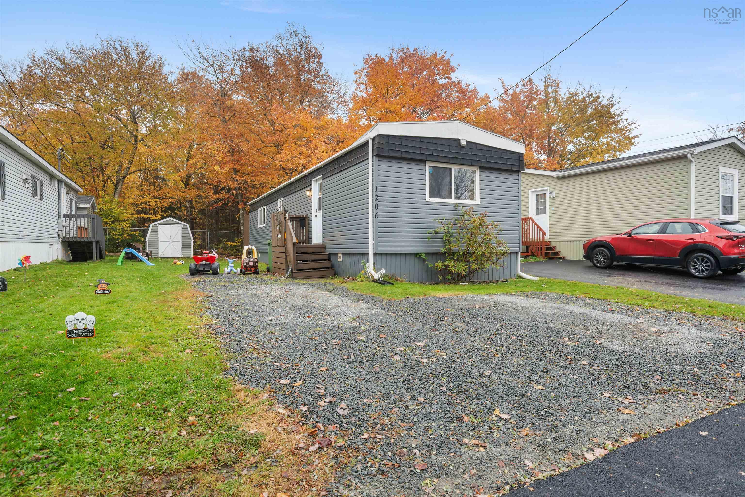 Thumbnail image for 1206 Susan Drive MLS<sup>®</sup> 202627016