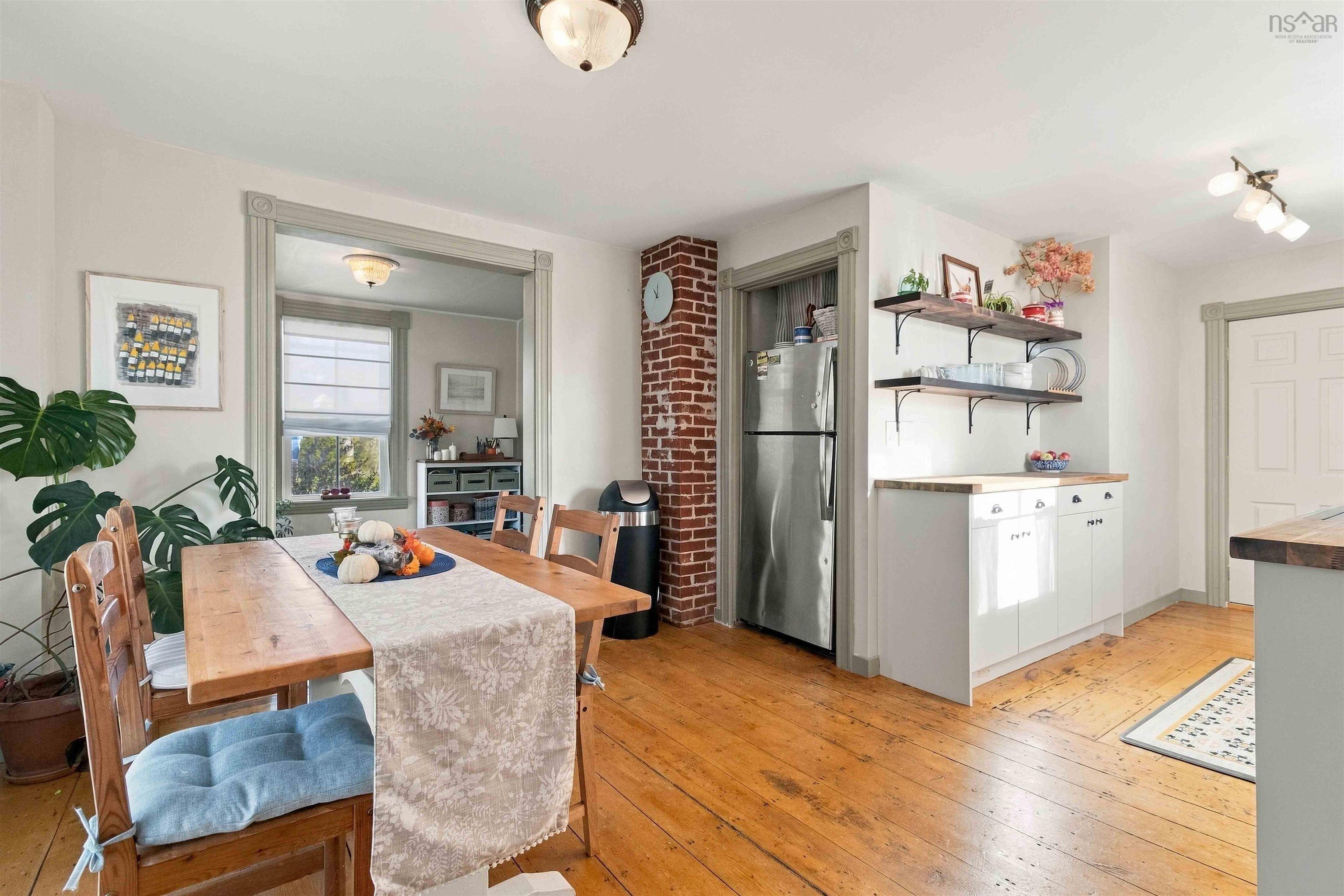 View image 18