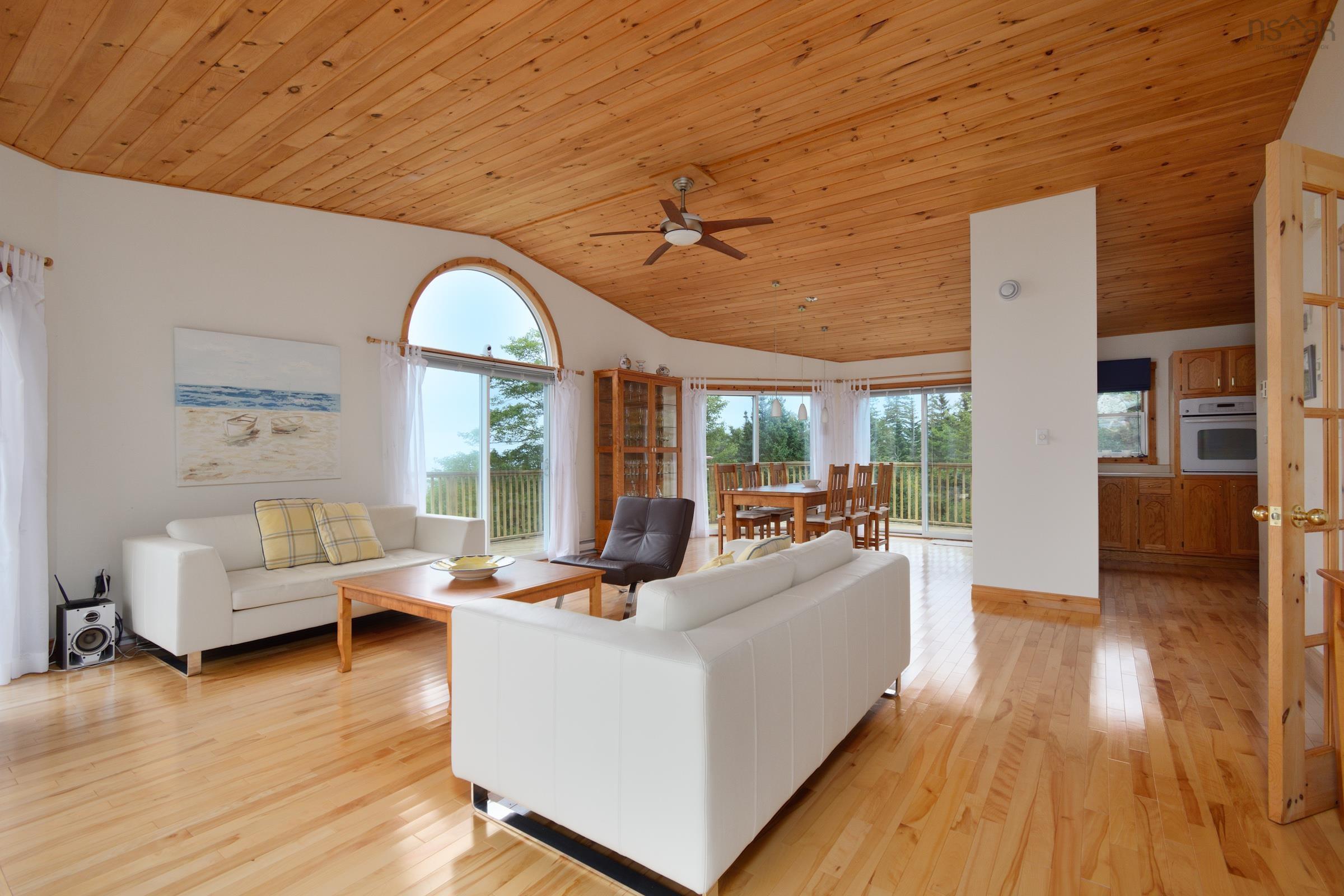 Thumbnail image for 74 6101 Rd (Leo’s Lane) MLS<sup>®</sup> 202419957