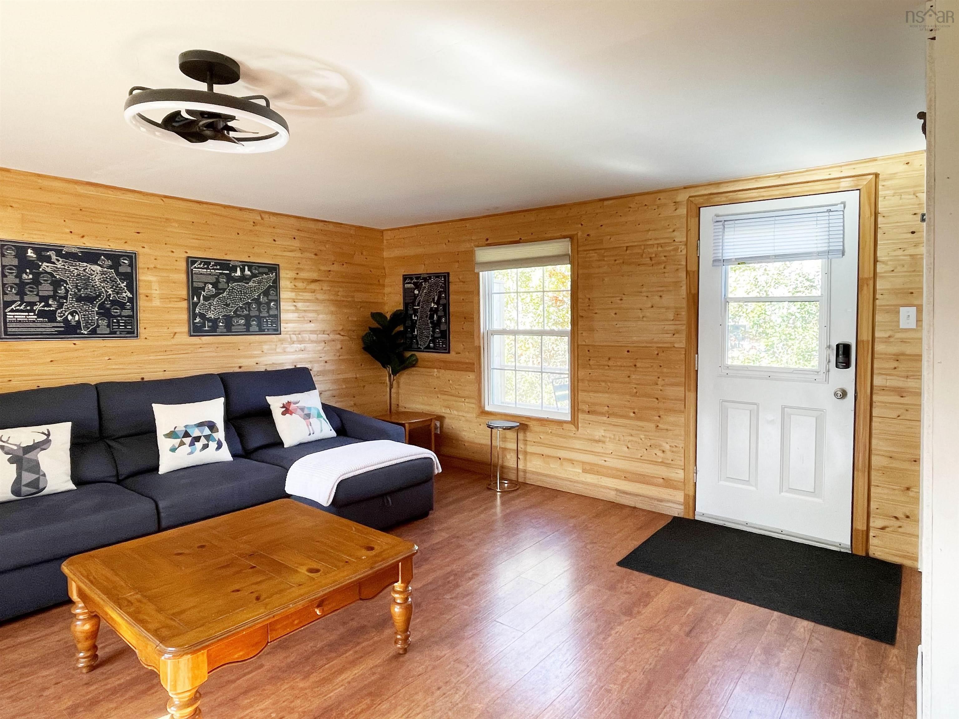 Thumbnail image for 40 Jacksons Point Road MLS<sup>®</sup> 202425218