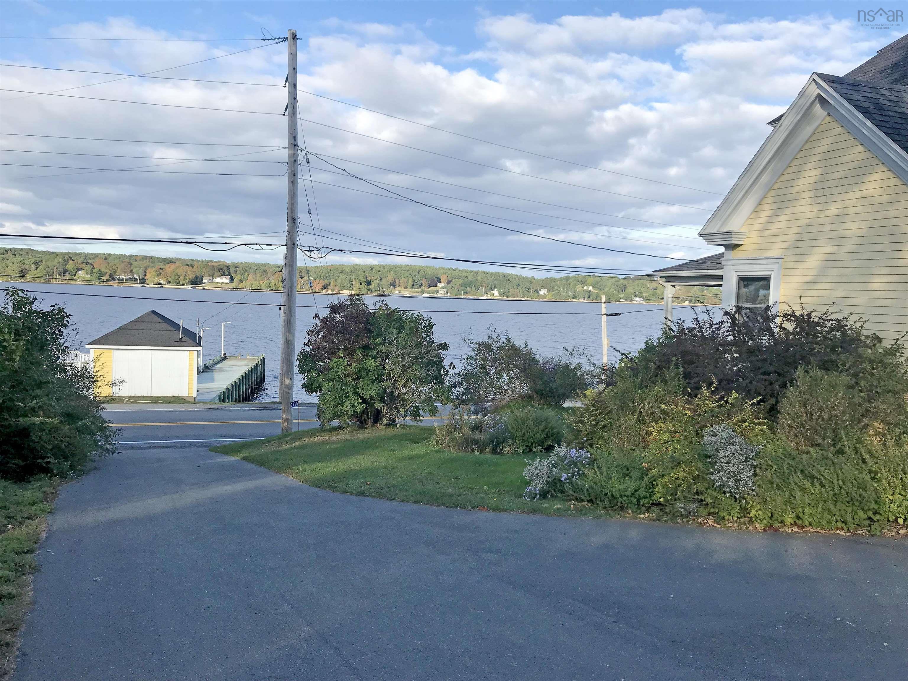 Thumbnail image for 997 main Street MLS<sup>®</sup> 202503487