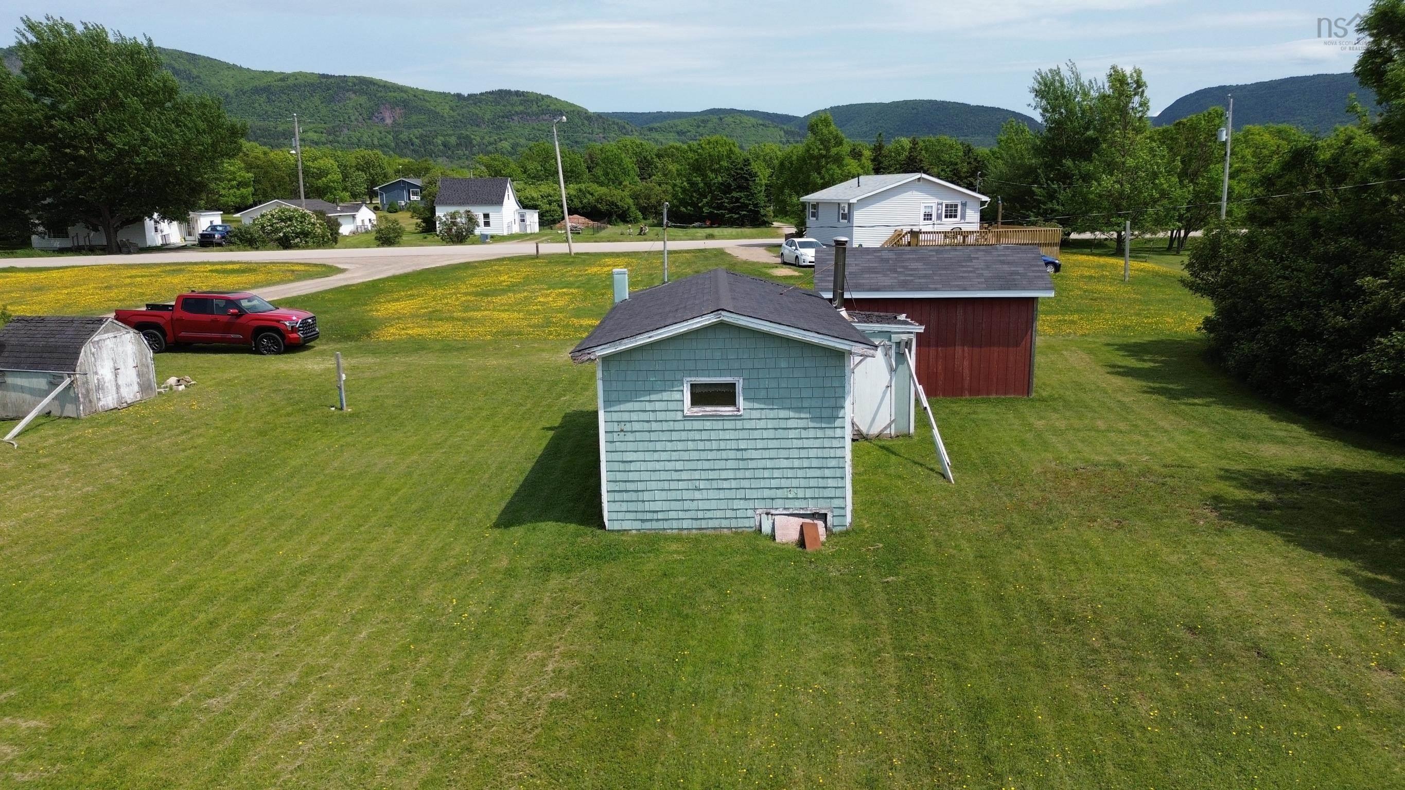 Thumbnail image for 225 LaPointe Road MLS<sup>®</sup> 202505402