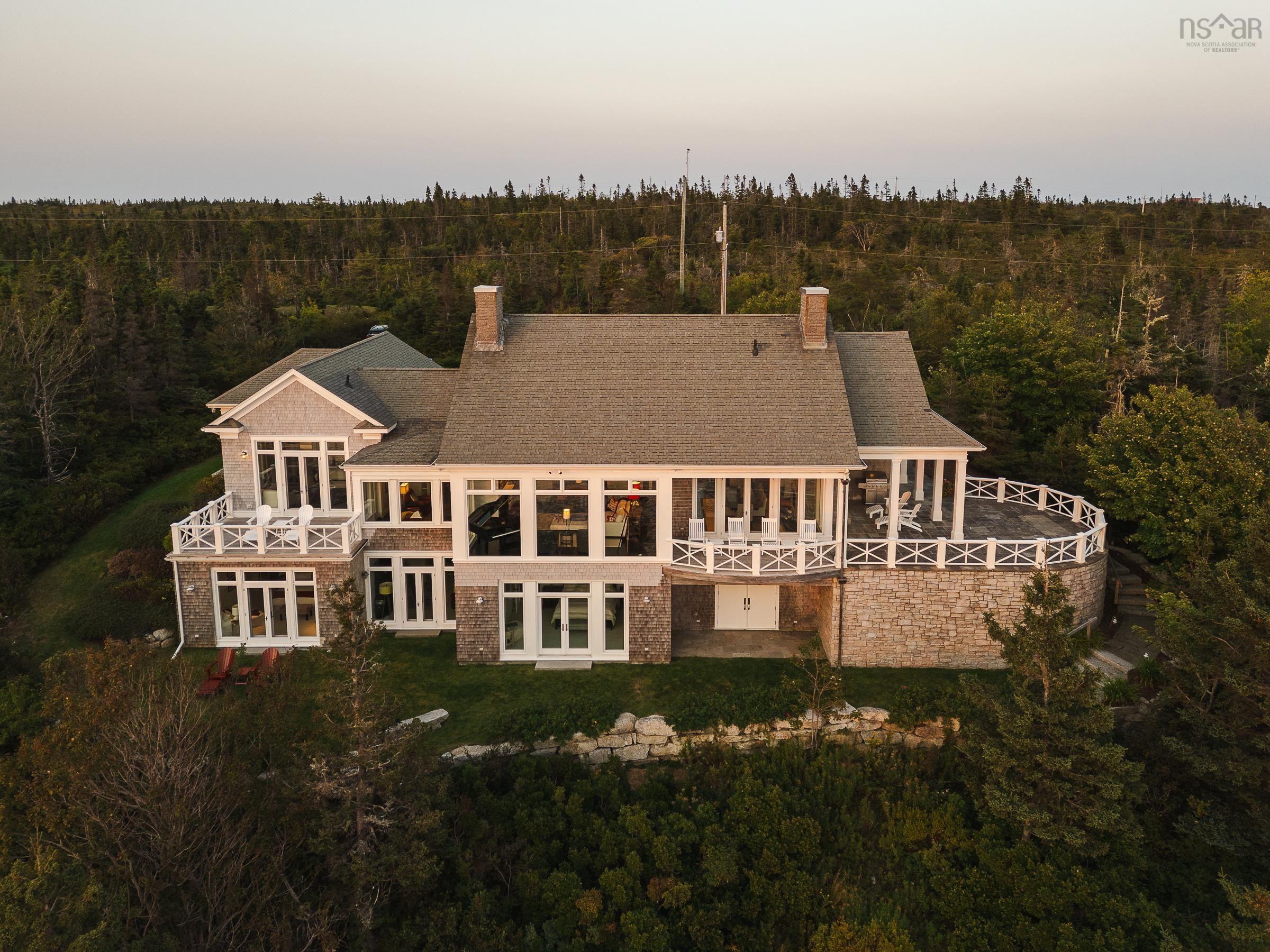 Thumbnail image for 166 Ocean Gate Drive MLS<sup>®</sup> 202506216