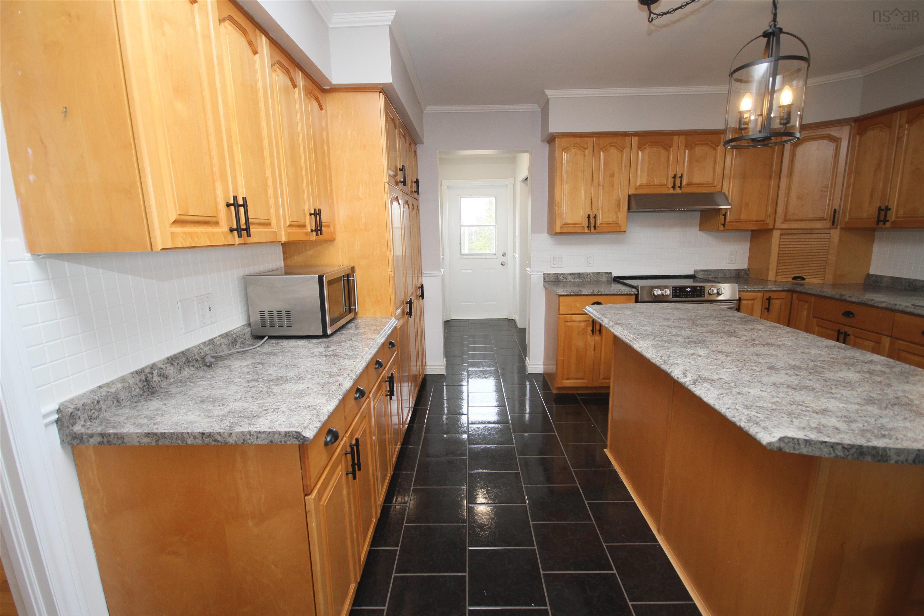 Thumbnail image for 32 Bay Street MLS<sup>®</sup> 202506768