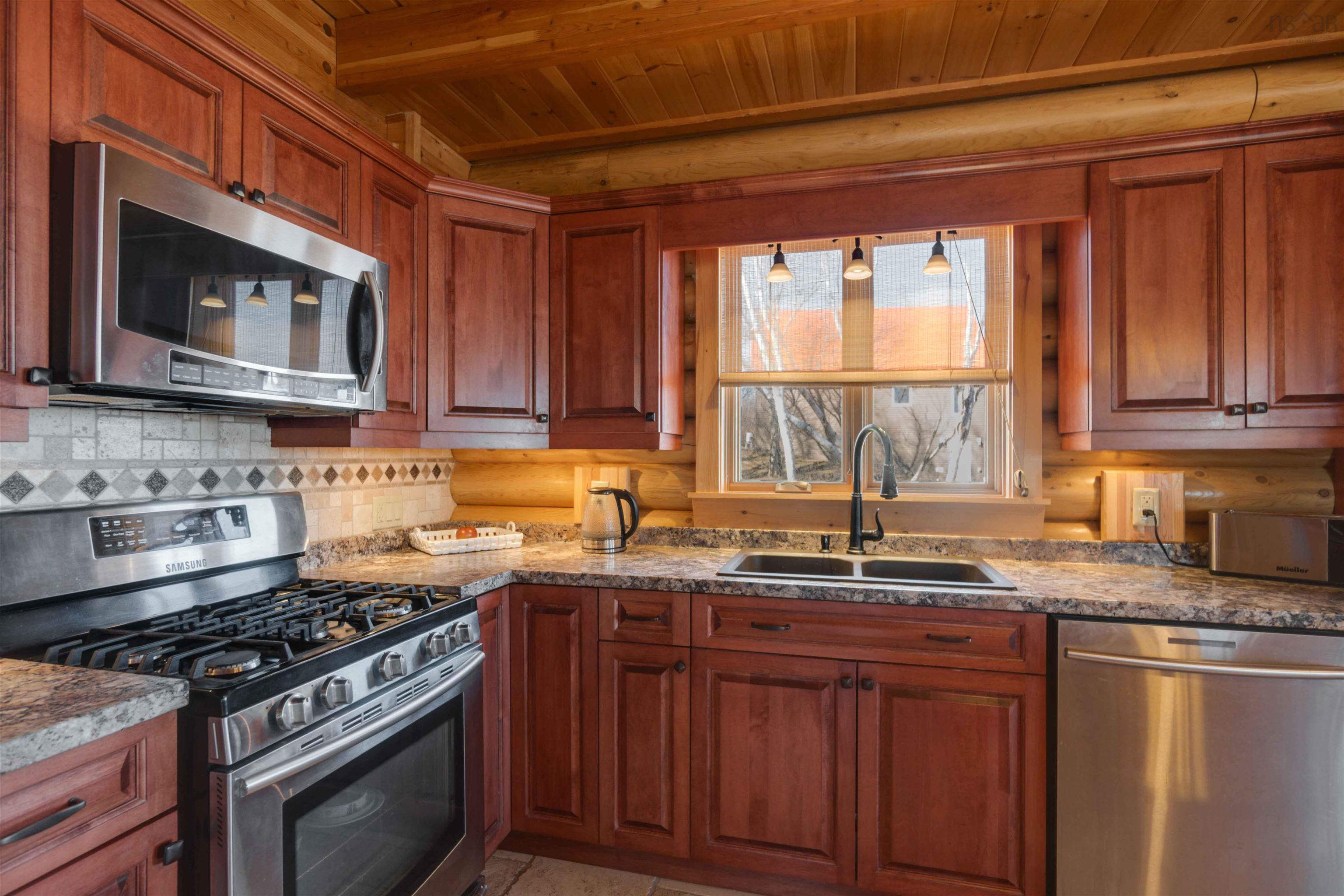 Thumbnail image for 9 Karen Court MLS<sup>®</sup> 202506820