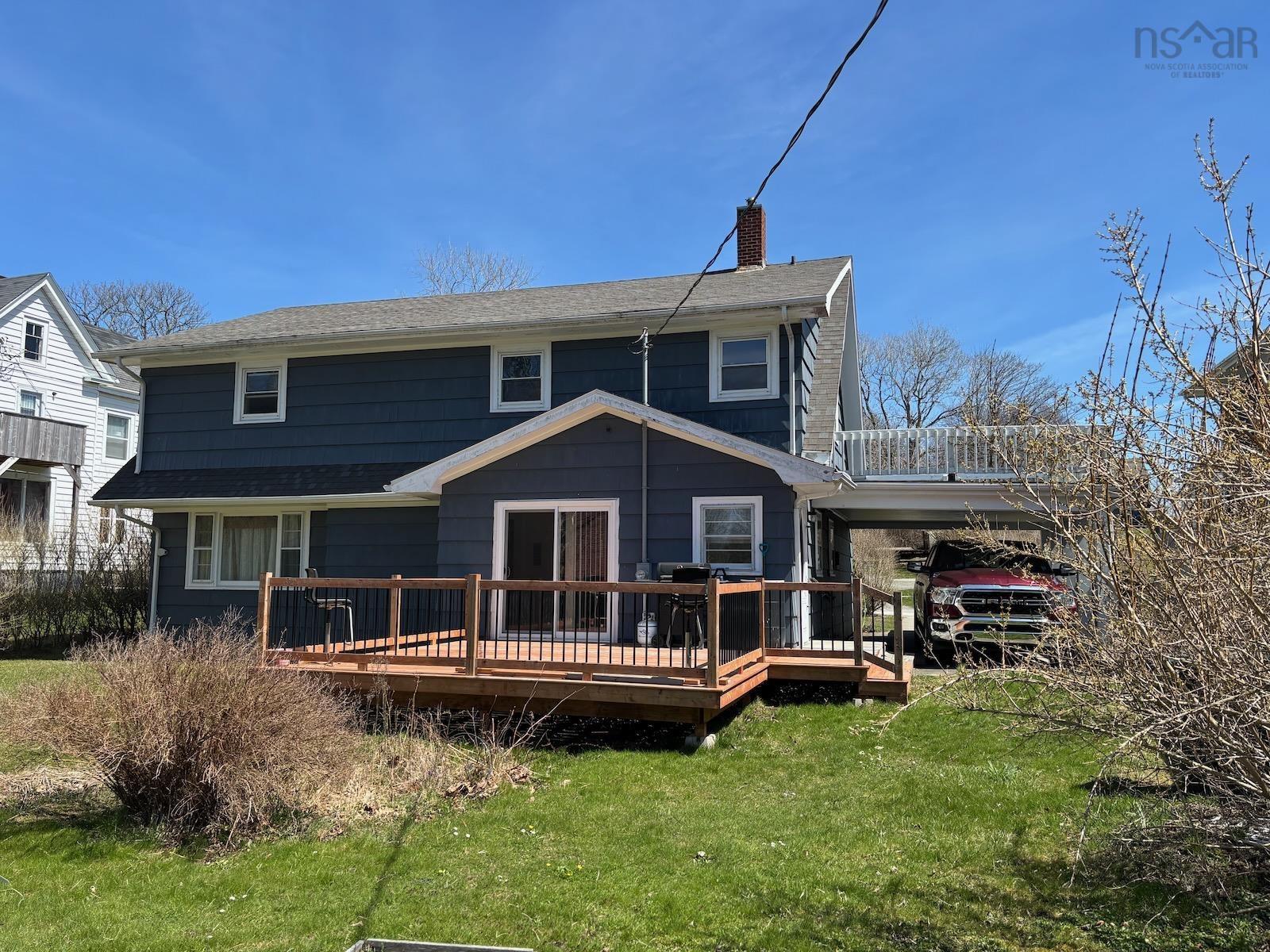 Thumbnail image for 10 Park Street MLS<sup>®</sup> 202508537