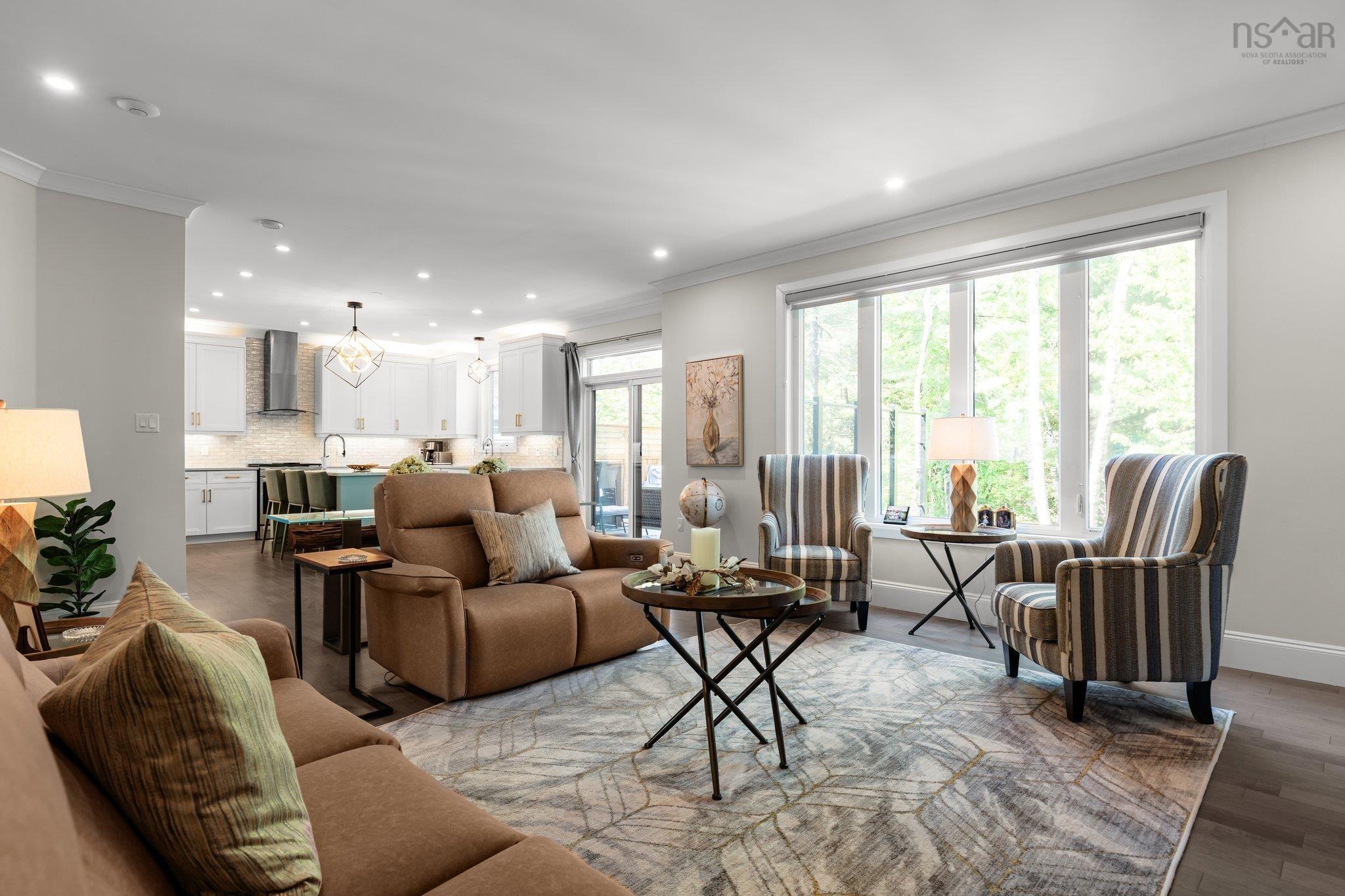 Thumbnail image for 43 Crownridge Drive MLS<sup>®</sup> 202514528