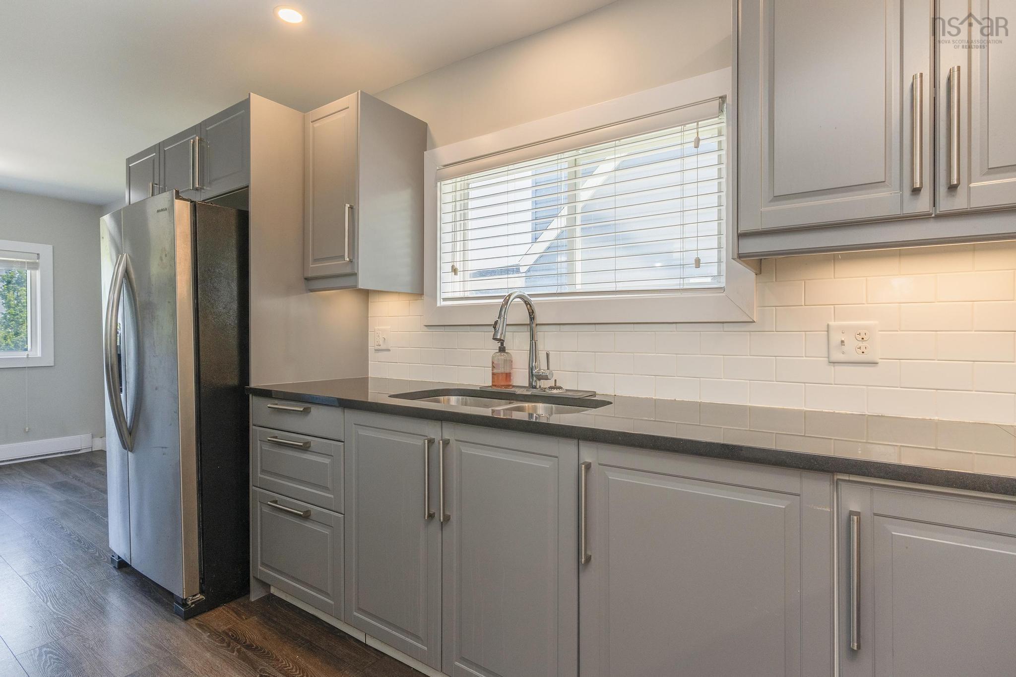 Thumbnail image for 3356 Devonshire Avenue MLS<sup>®</sup> 202519025