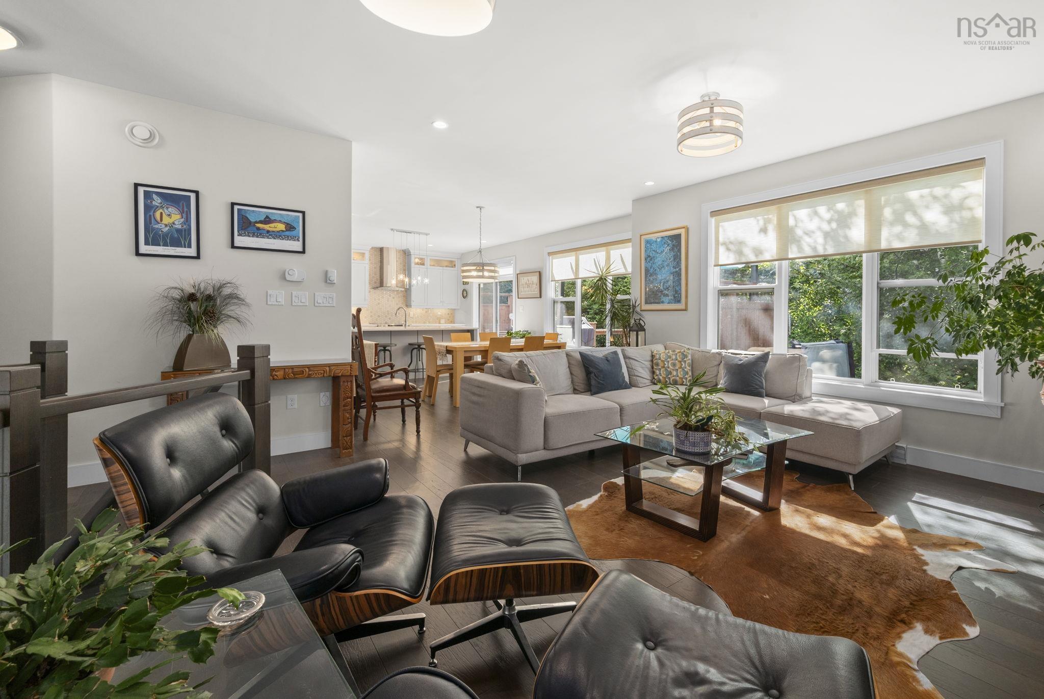 Thumbnail image for 220 Maple Grove Avenue MLS<sup>®</sup> 202523009