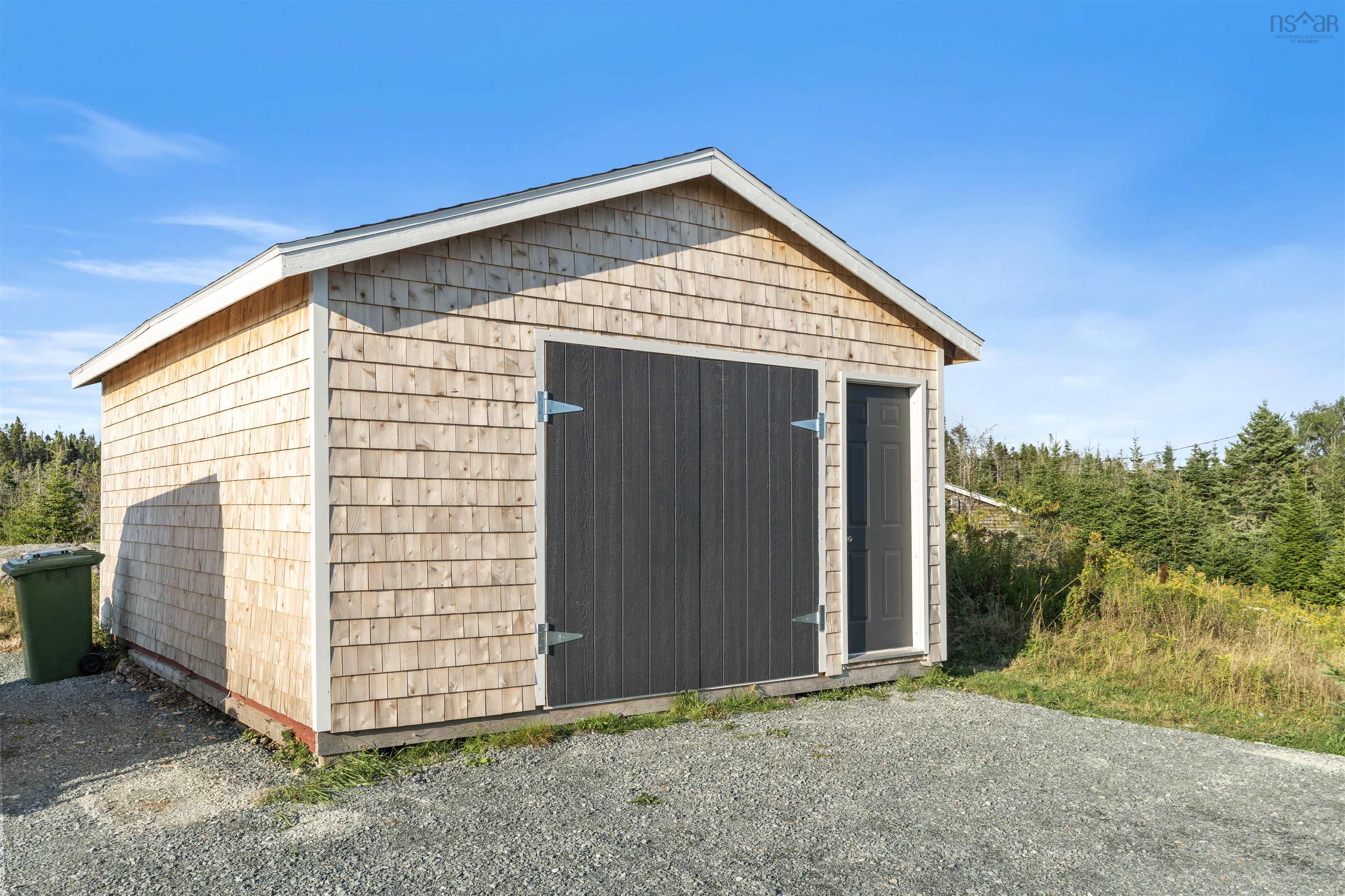 Thumbnail image for 1303 Passage Road MLS<sup>®</sup> 202523602