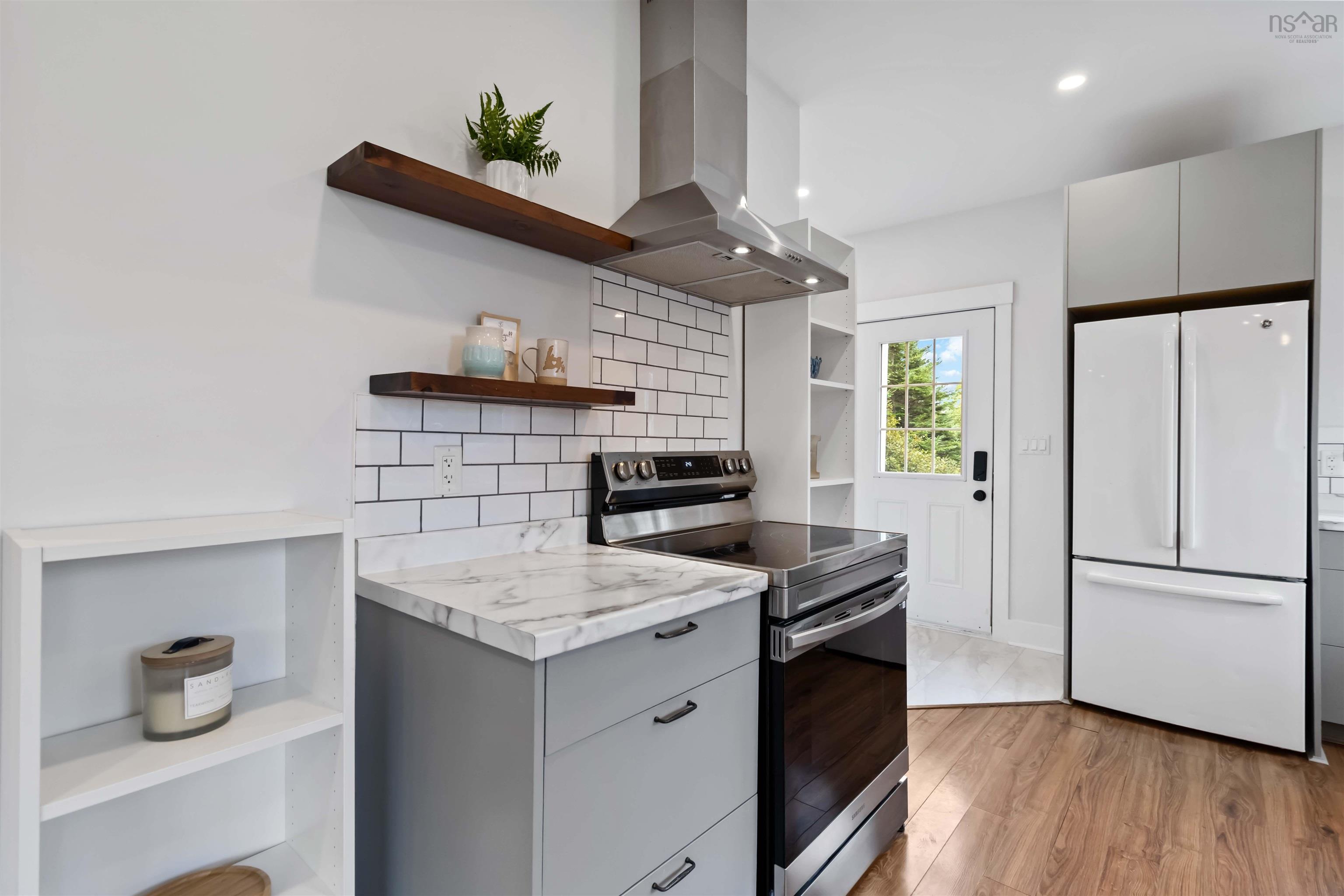 Thumbnail image for 15 Amys Drive MLS<sup>®</sup> 202523819