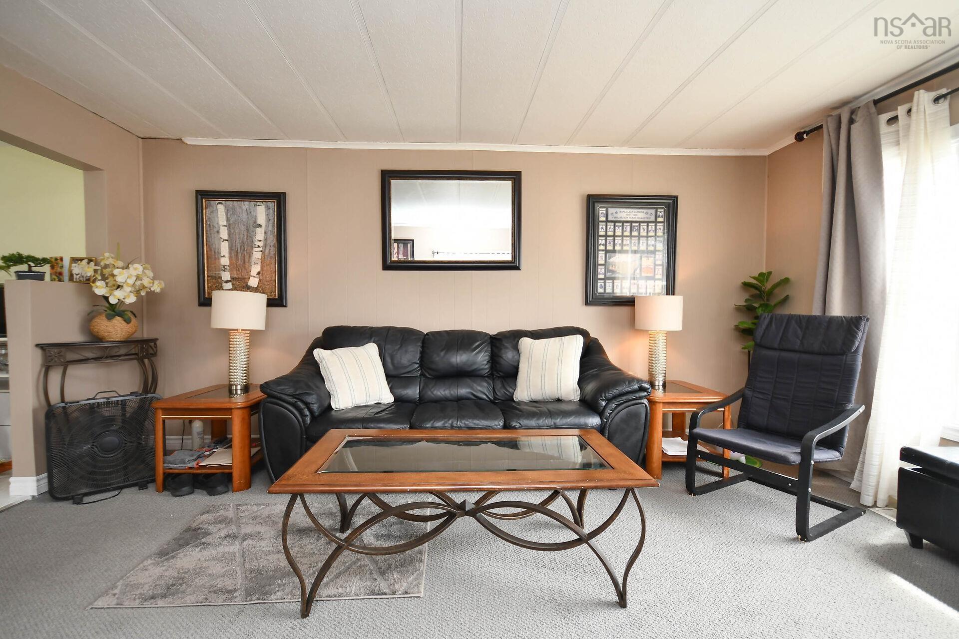 Thumbnail image for 286 Parklane Drive MLS<sup>®</sup> 202525015