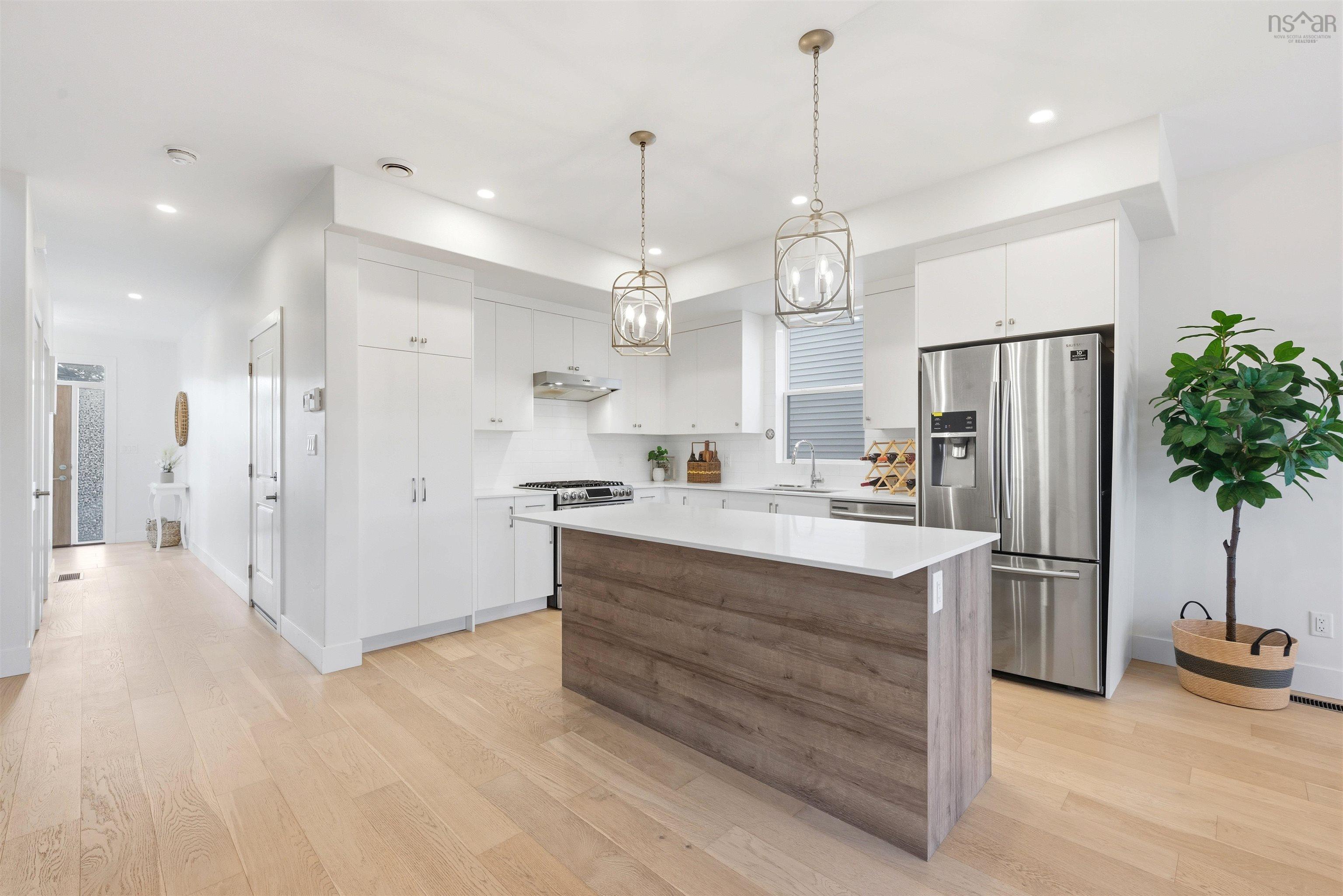 Thumbnail image for 14 Bristolton Avenue MLS<sup>®</sup> 202525751