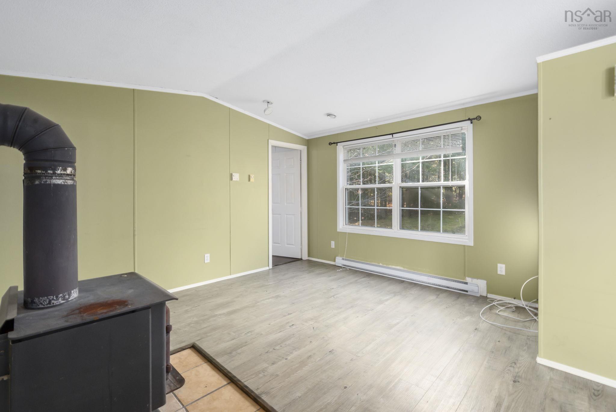 Thumbnail image for 319 Myra Road MLS<sup>®</sup> 202526849