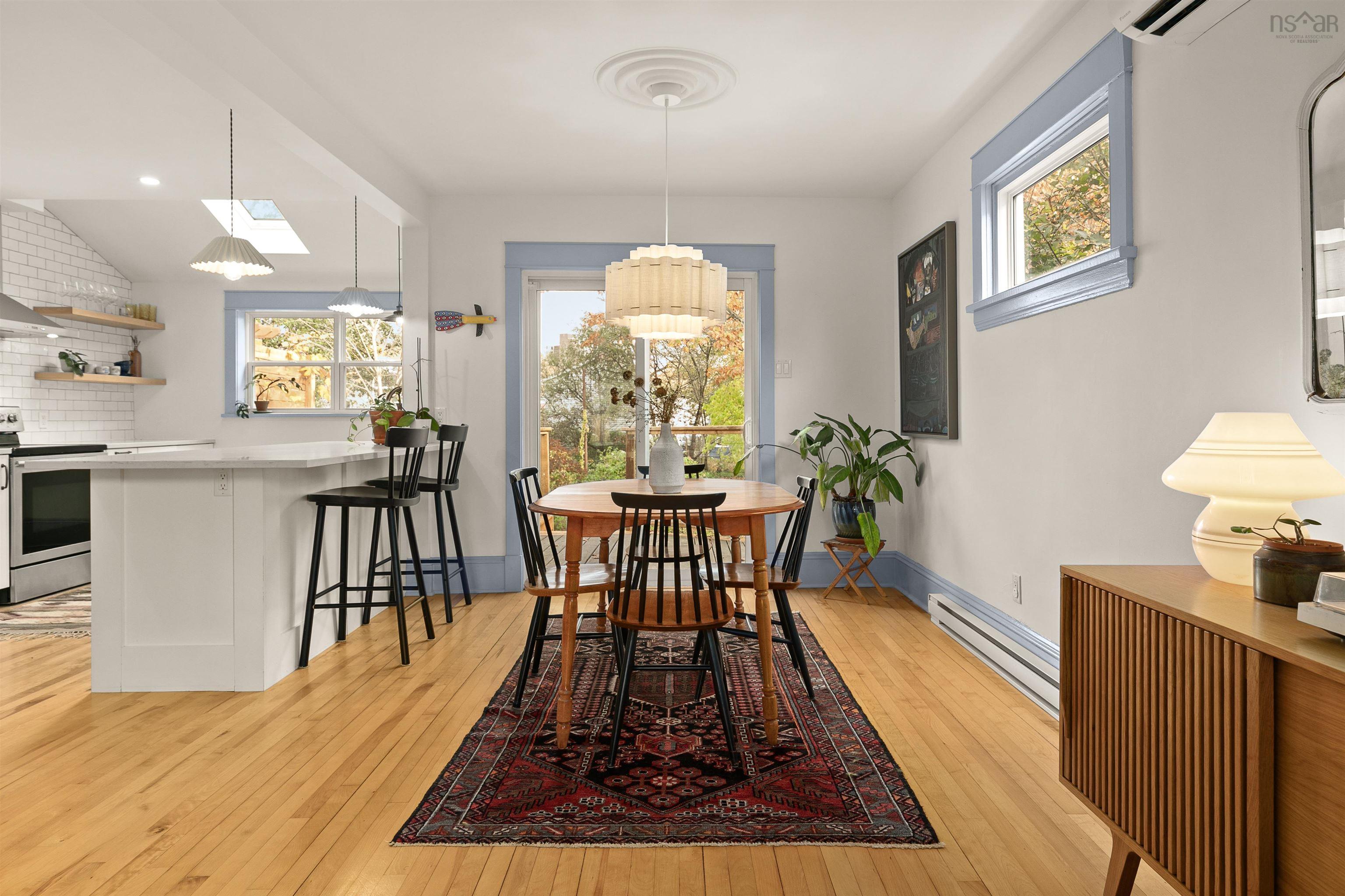 Thumbnail image for 52 Victoria Road MLS<sup>®</sup> 202527356