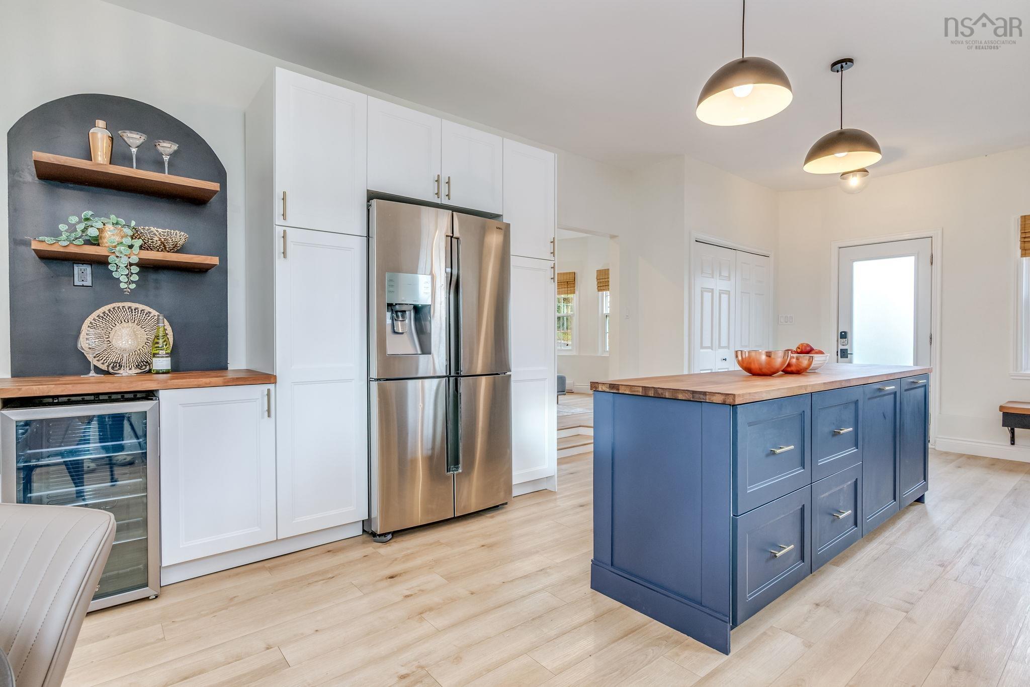 Thumbnail image for 3 Hare Lane MLS<sup>®</sup> 202527367