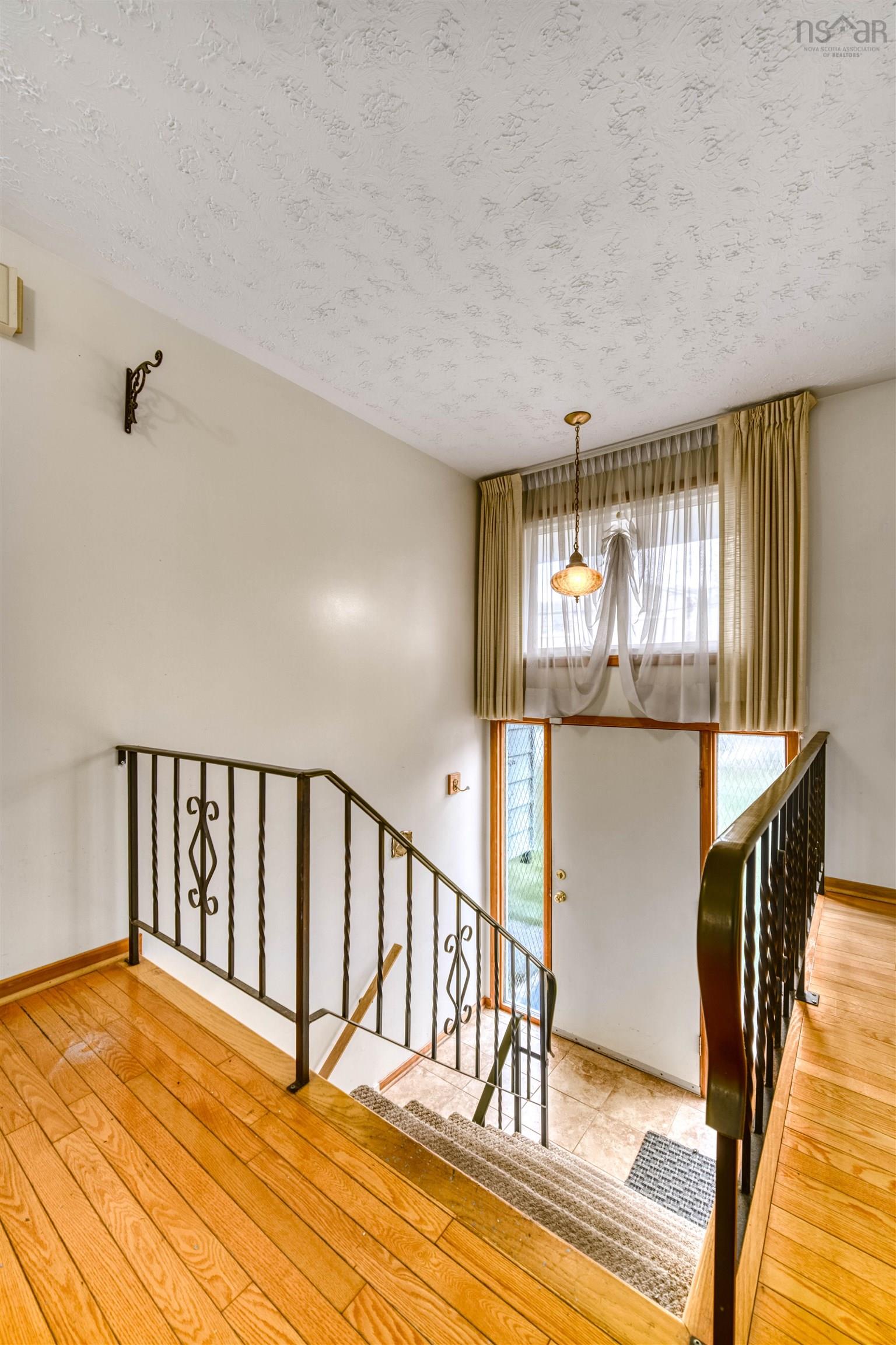 Thumbnail image for 129 Regal Road MLS<sup>®</sup> 202527506