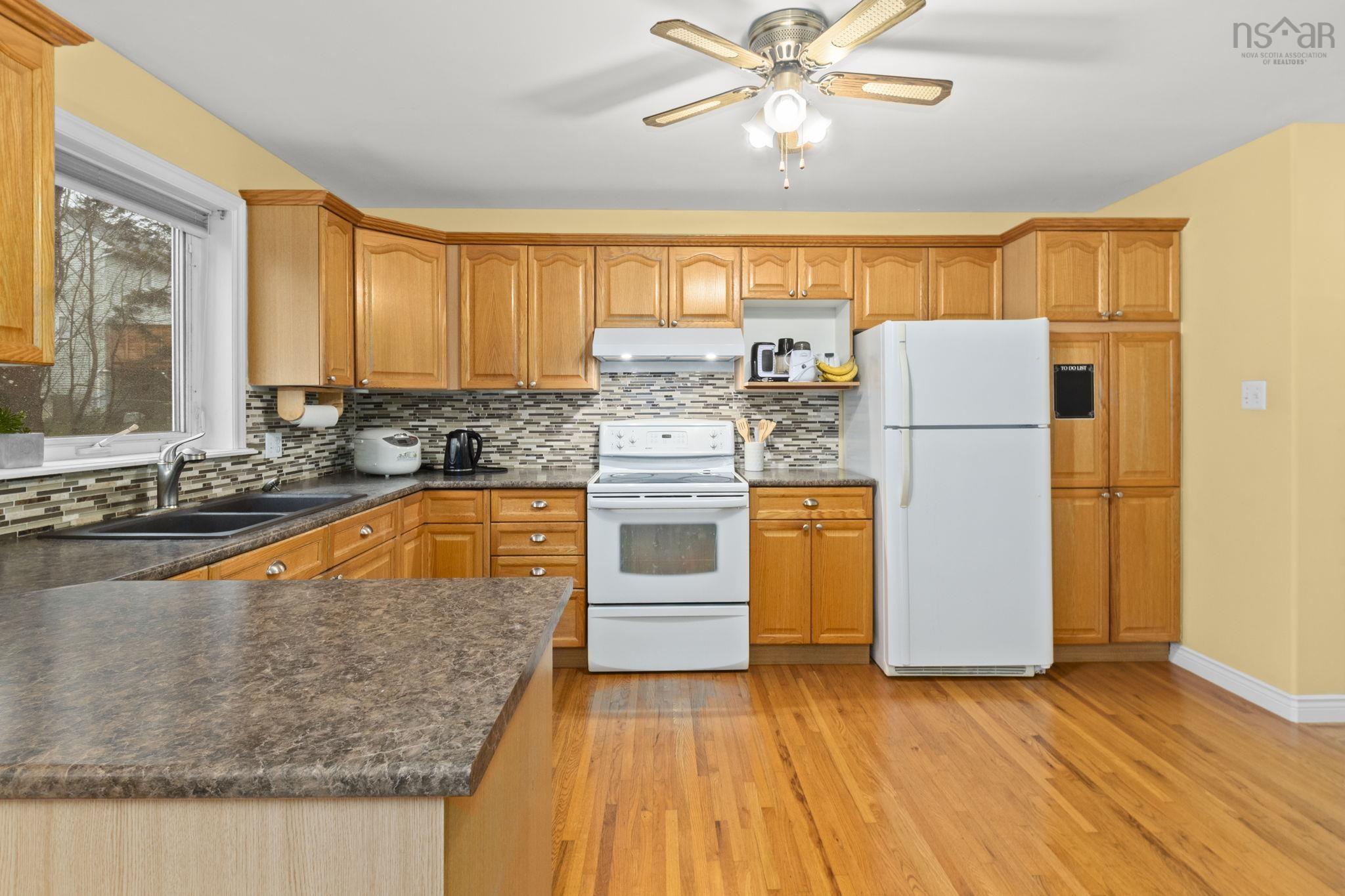 Thumbnail image for 19 Aster Court MLS<sup>®</sup> 202527728