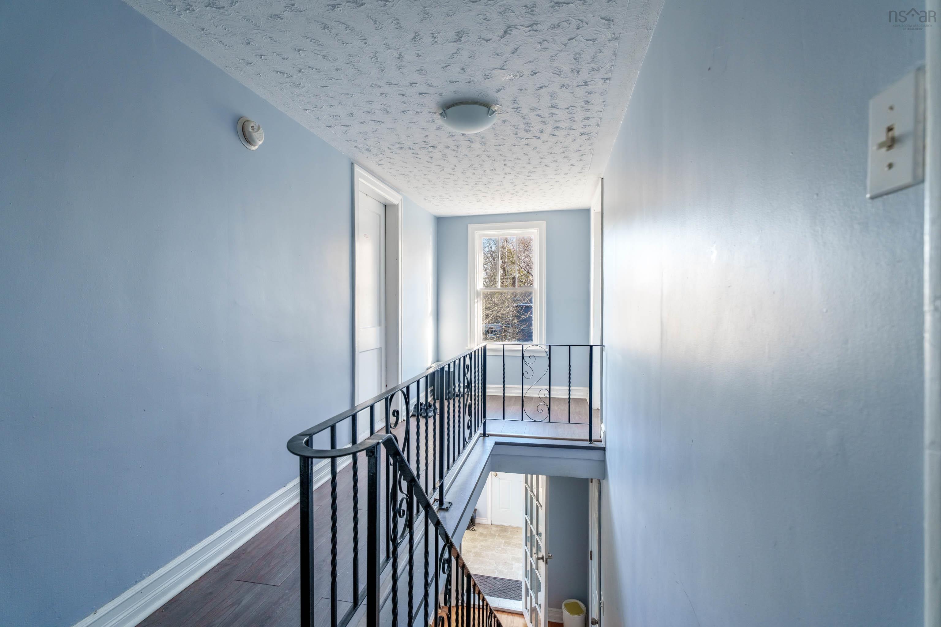 Thumbnail image for 15 Forest Hill Drive MLS<sup>®</sup> 202527736