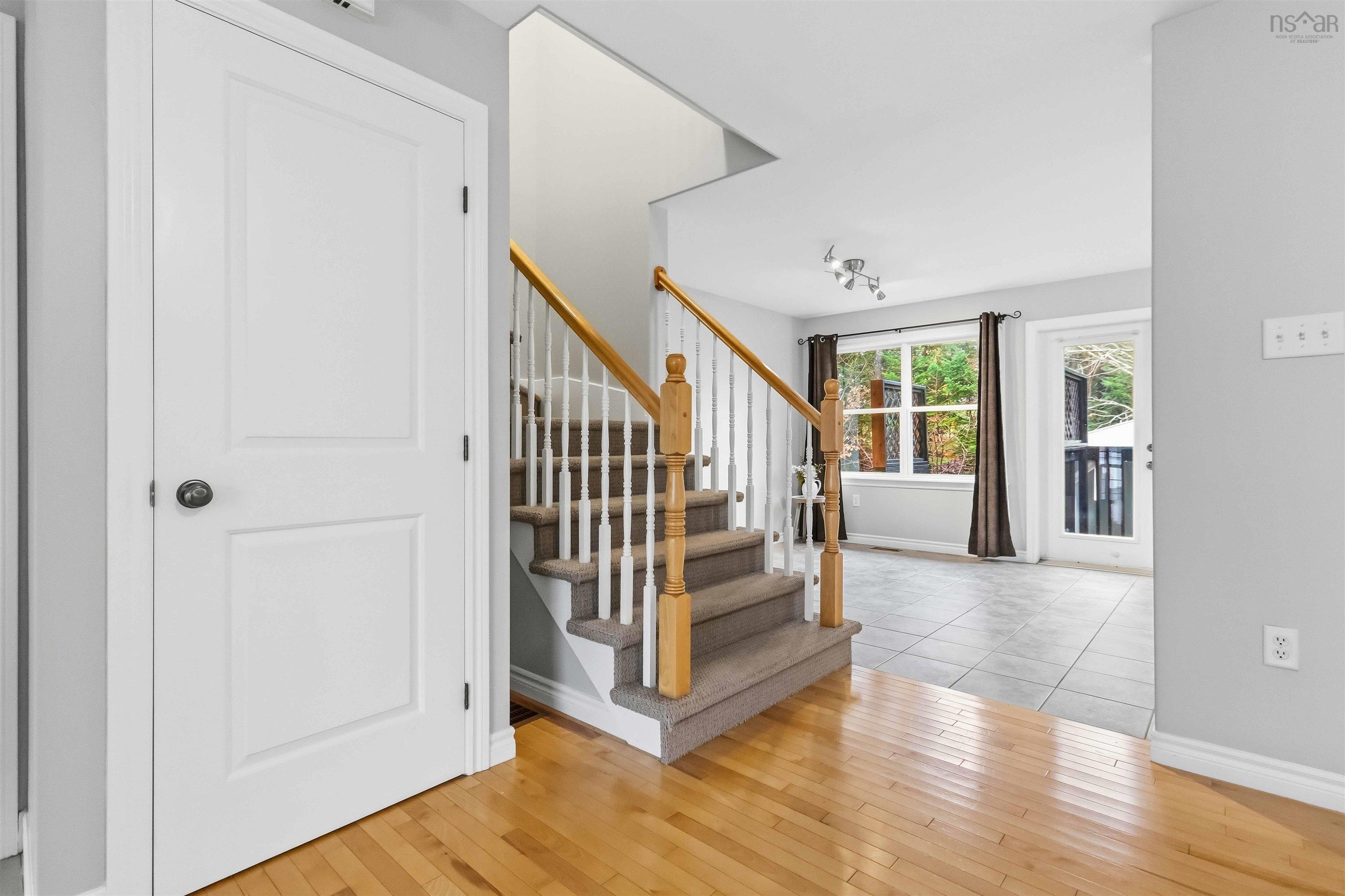 Thumbnail image for 27 Collingwood Court MLS<sup>®</sup> 202527790