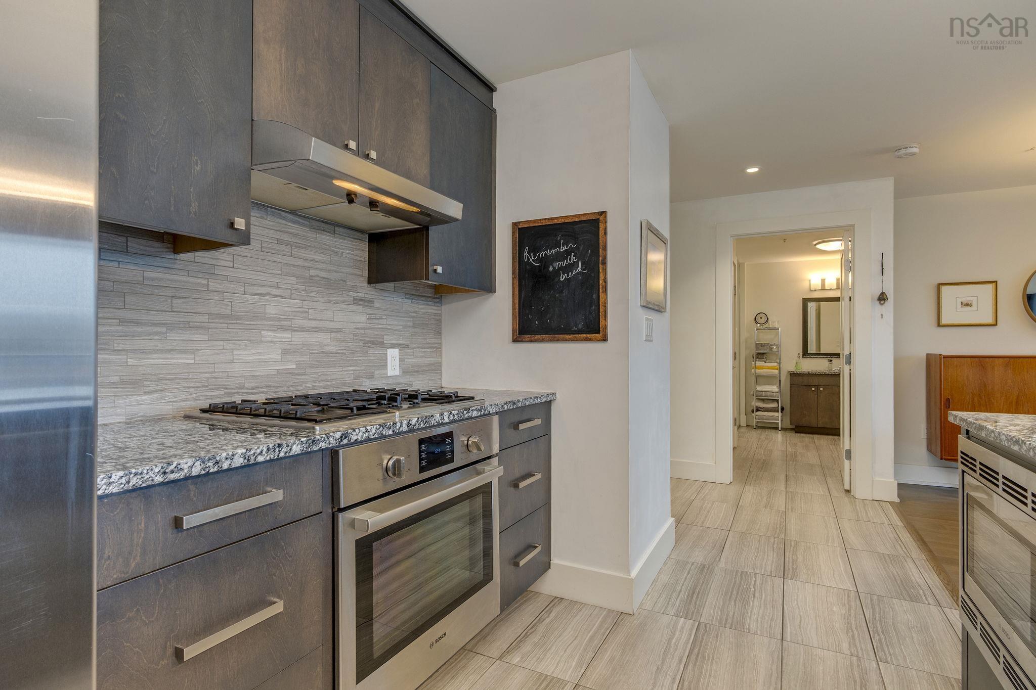 Thumbnail image for 401 67 Kings Wharf Place MLS<sup>®</sup> 202527799