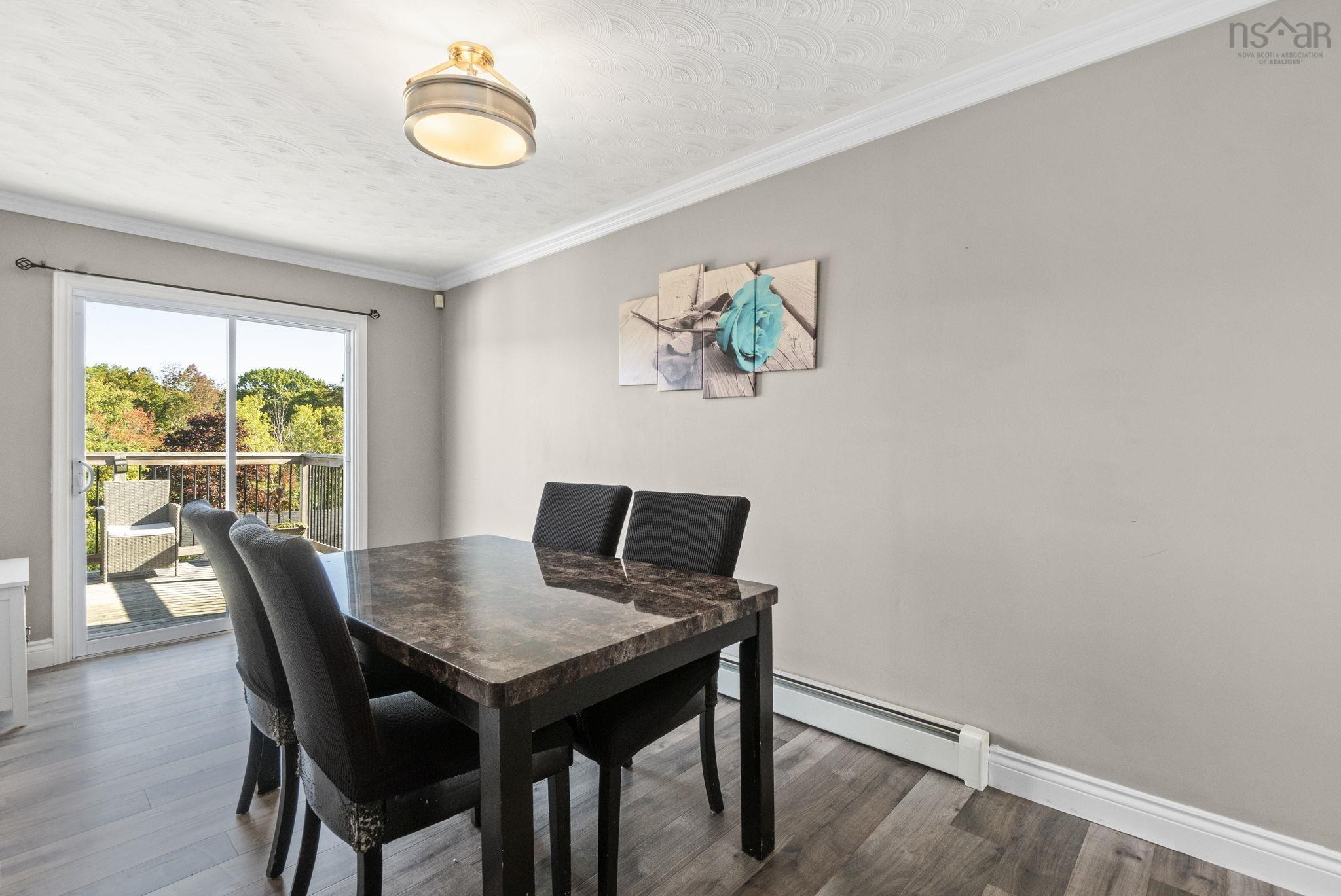 Thumbnail image for 31 Ridge Avenue MLS<sup>®</sup> 202527960