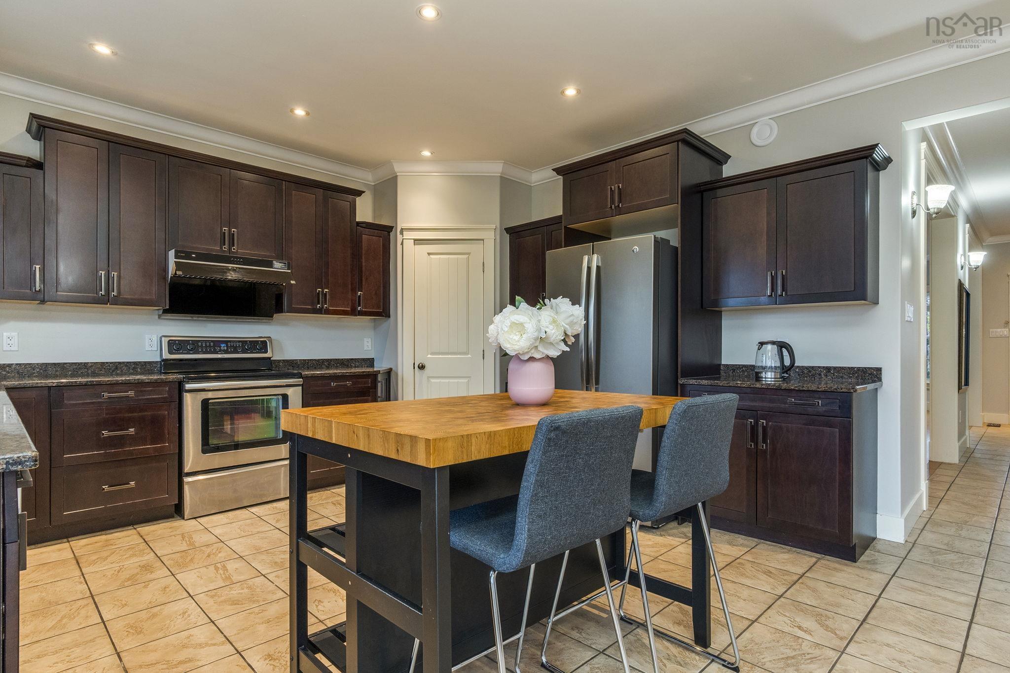 Thumbnail image for 159 Ravines Dr Drive MLS<sup>®</sup> 202527966