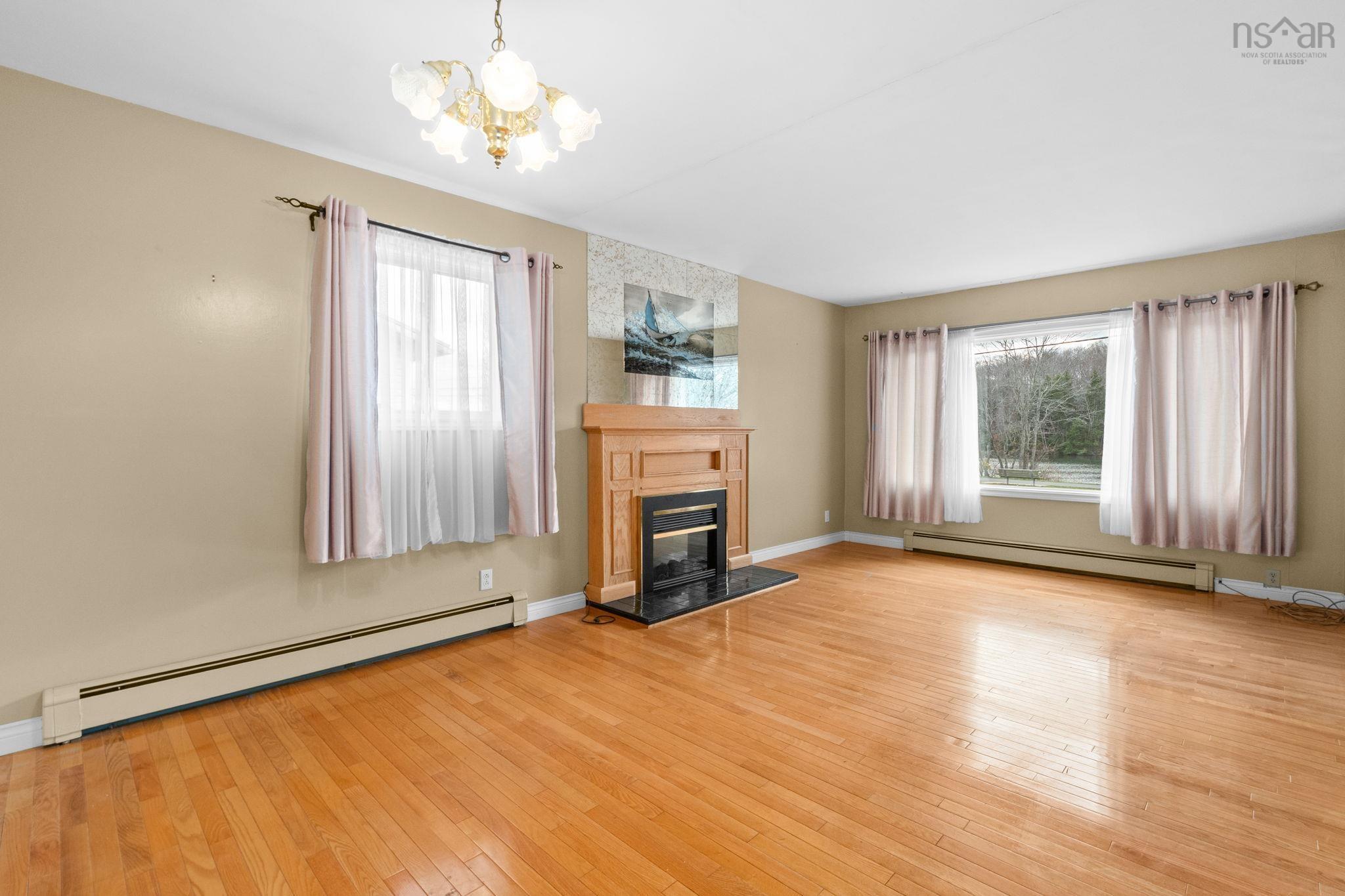 Thumbnail image for 47 Penhorn Drive MLS<sup>®</sup> 202528354