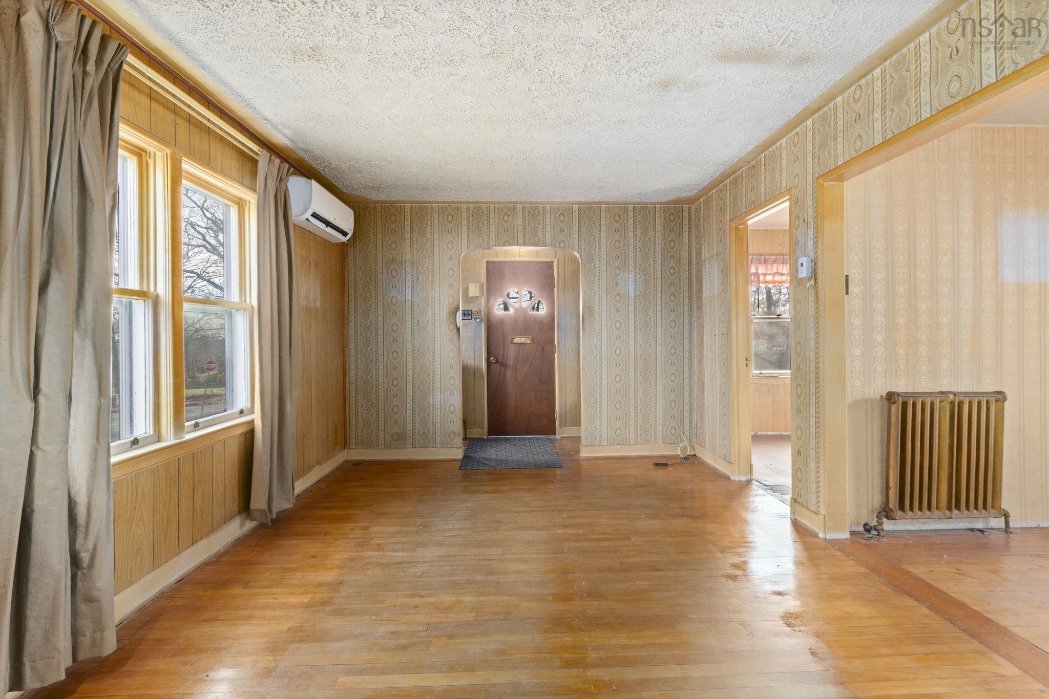 Thumbnail image for 6 Ida Street MLS<sup>®</sup> 202528380