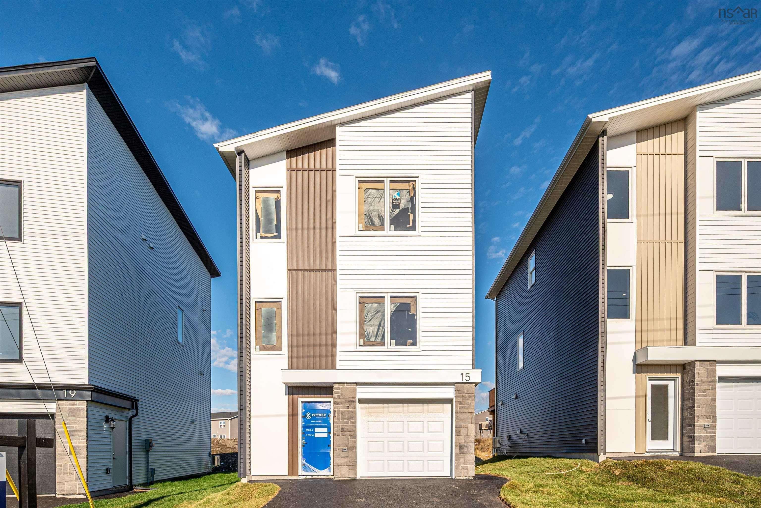 Thumbnail image for 61 Zeppelin Crescent MLS<sup>®</sup> 202528444