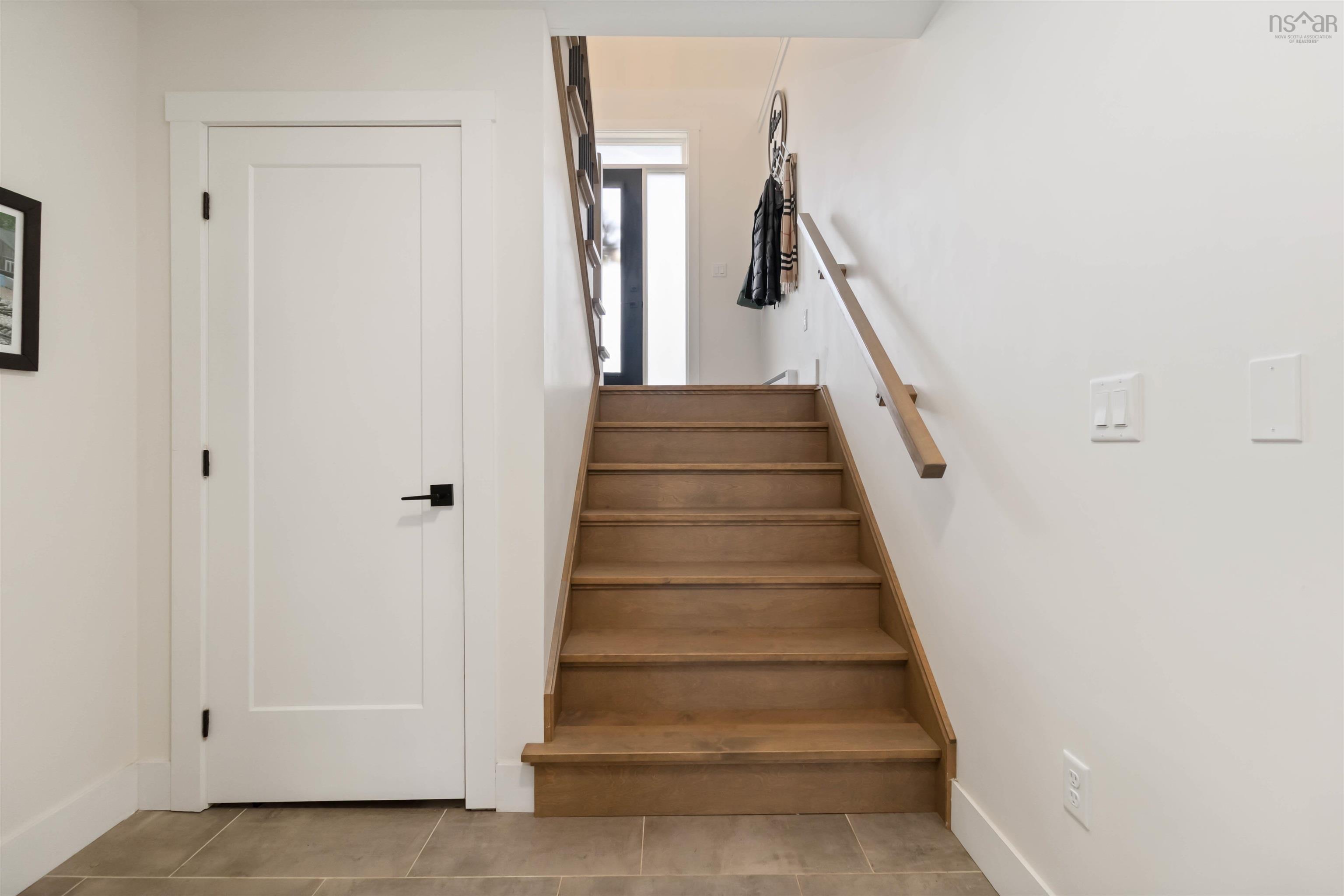 Thumbnail image for 5 Sam Crescent MLS<sup>®</sup> 202528722