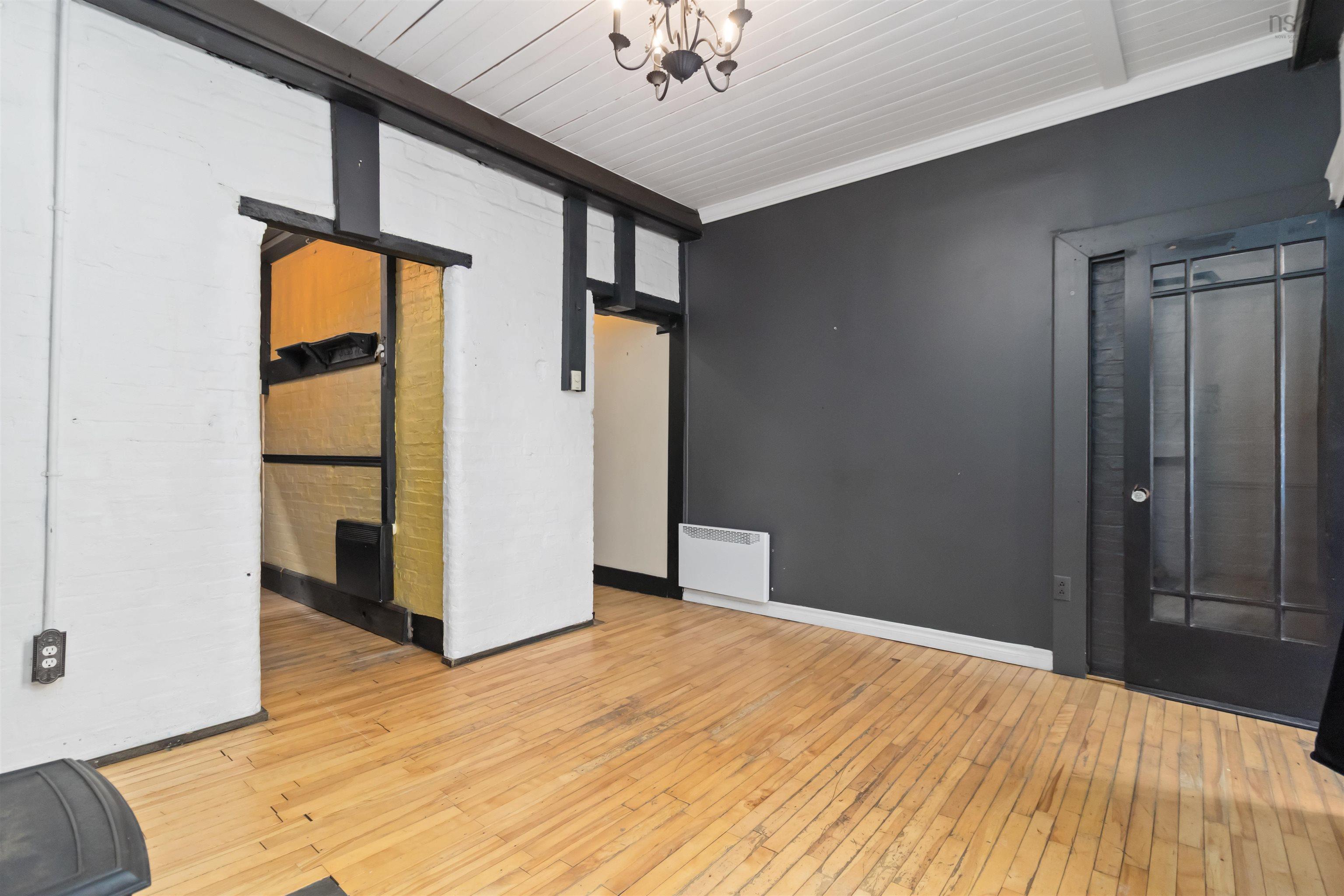 Thumbnail image for 2068 Brunswick Street MLS<sup>®</sup> 202528757